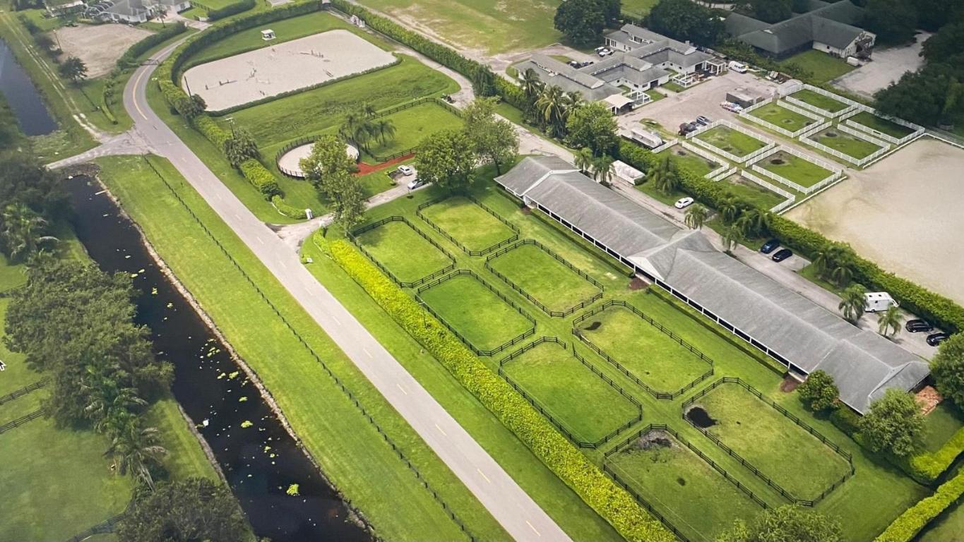 SOUTHFIELDS WELLINGTON COUNTRY - Land