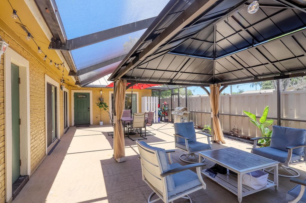 Photo of 5916 Golden Eagle Circle, Palm Beach Gardens, FL 33418 (MLS # R10993316)