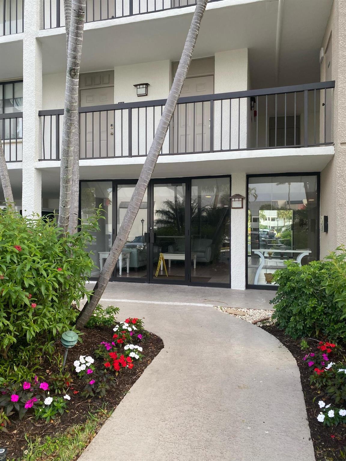 JUPITER OCEAN AND RACQUET - Residential Lease