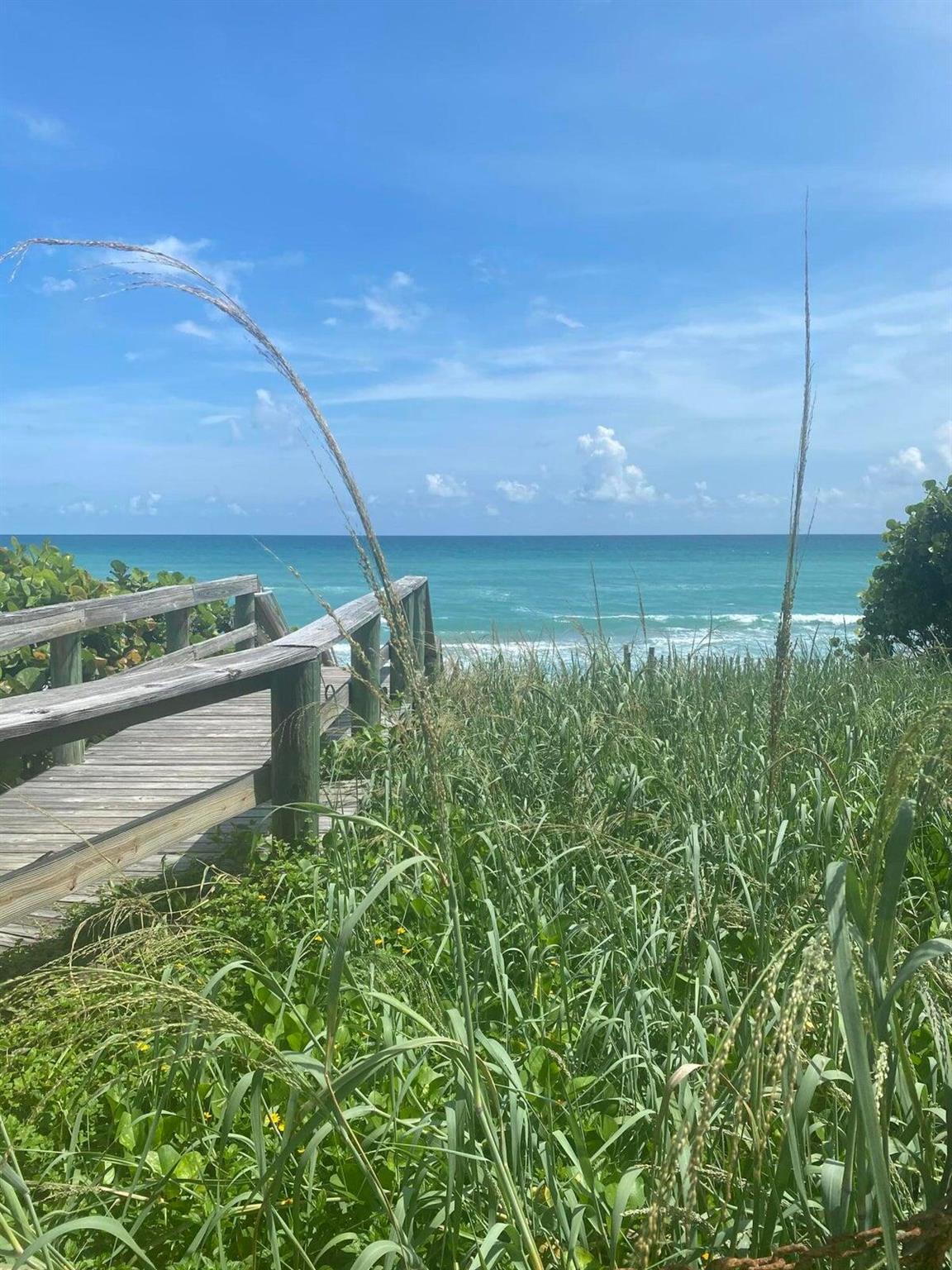 JUPITER OCEAN AND RACQUET - Residential Lease