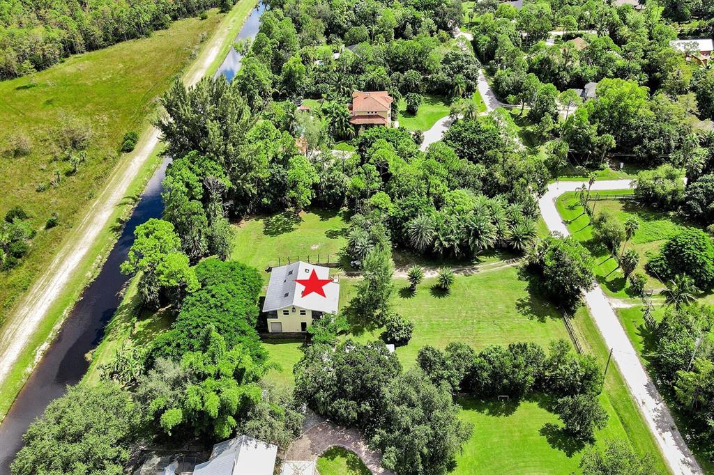 Photo of 8709 159th Court N, Palm Beach Gardens, FL 33418 (MLS # R10750152)