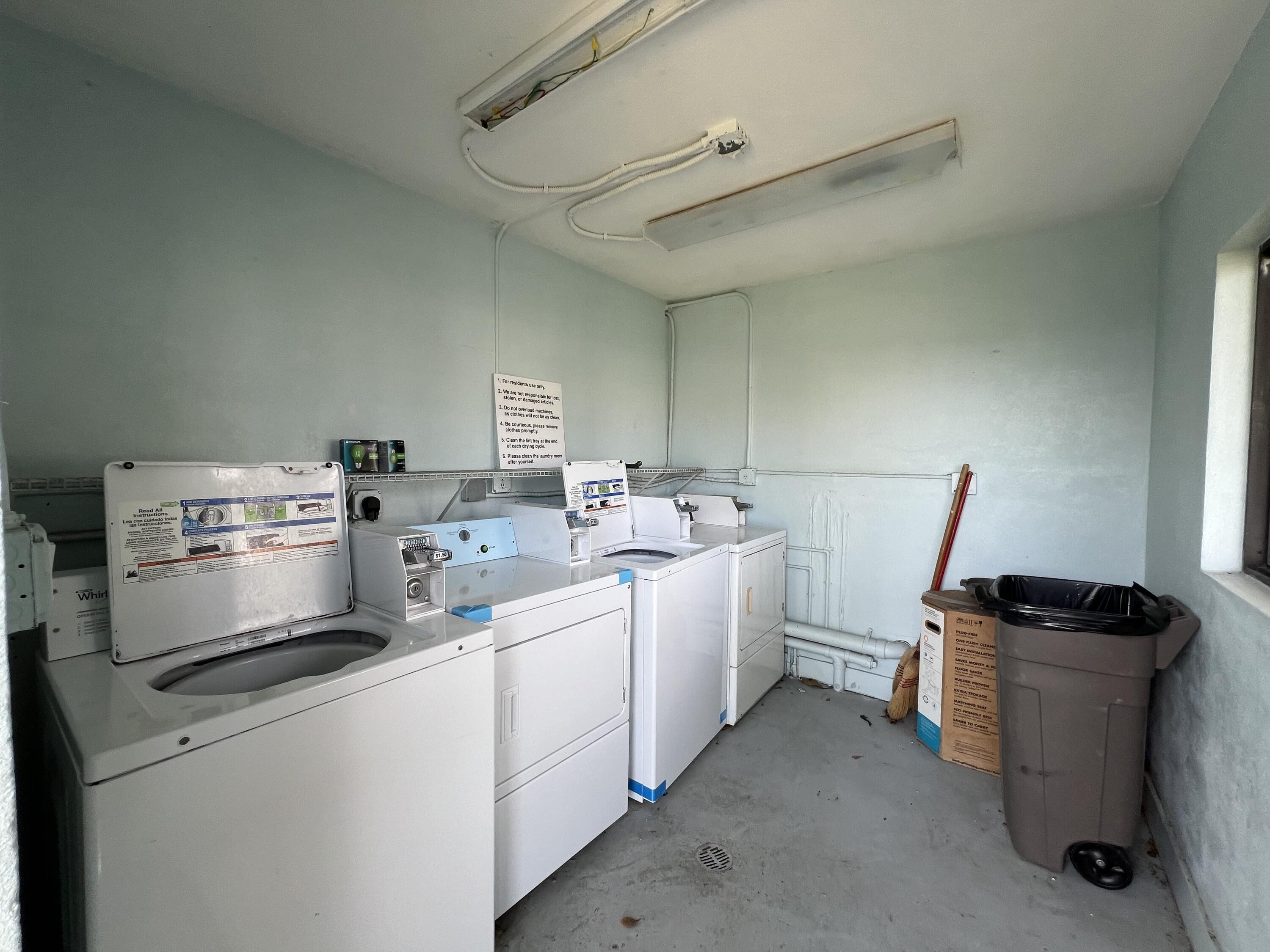 PALM BEACH LAKE WORTH EST - Residential Lease