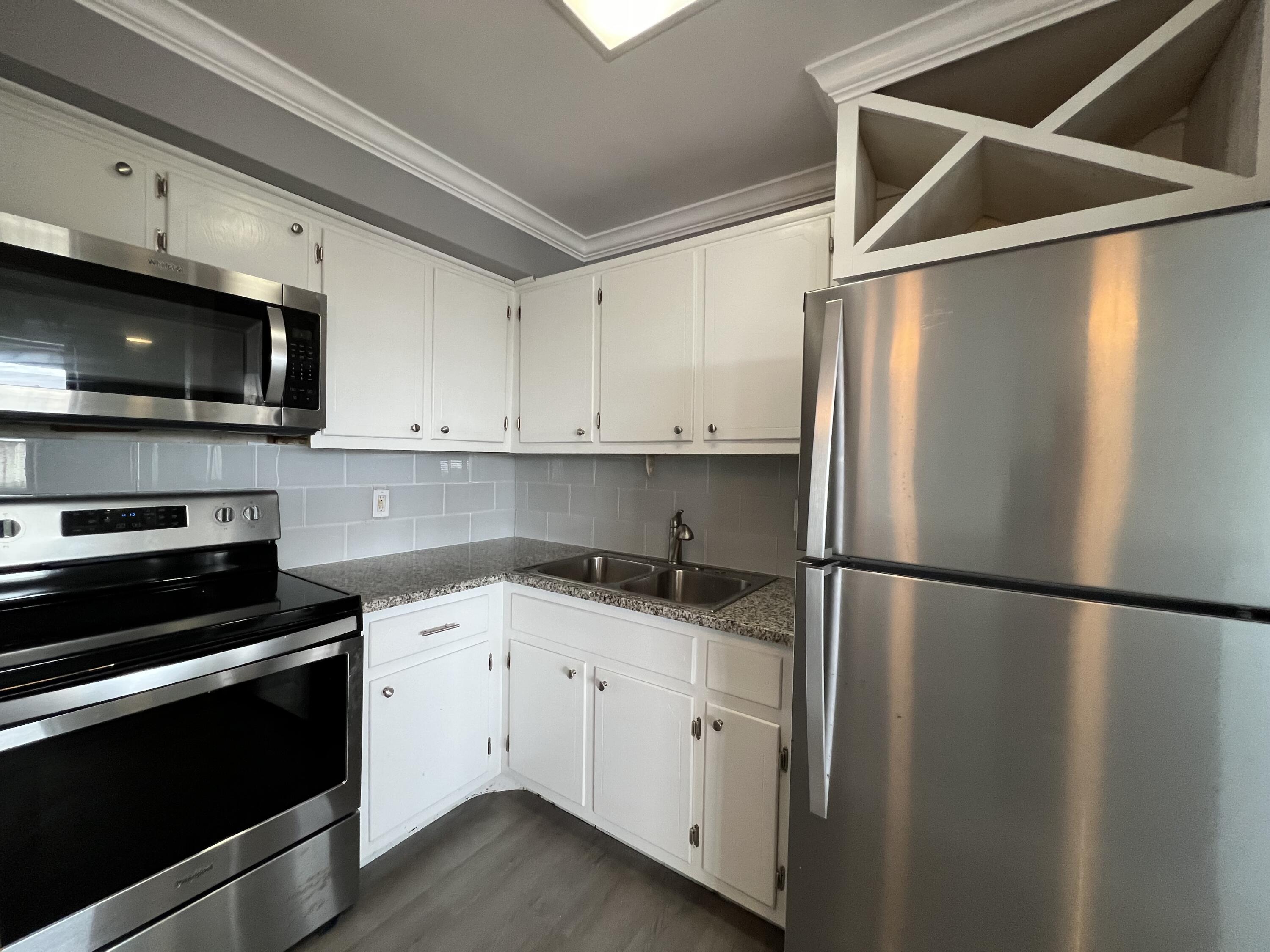 PALM BEACH LAKE WORTH EST - Residential Lease