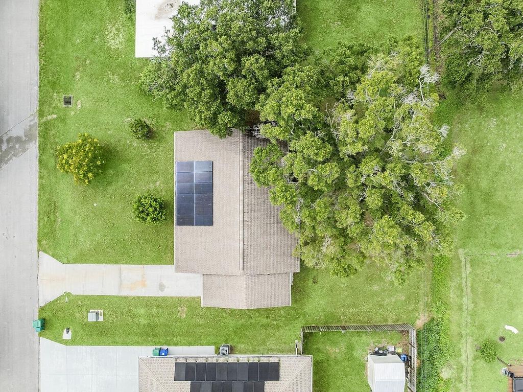 Photo of 534 Michael Street, Sebastian, FL 32958 (MLS # R11114837)