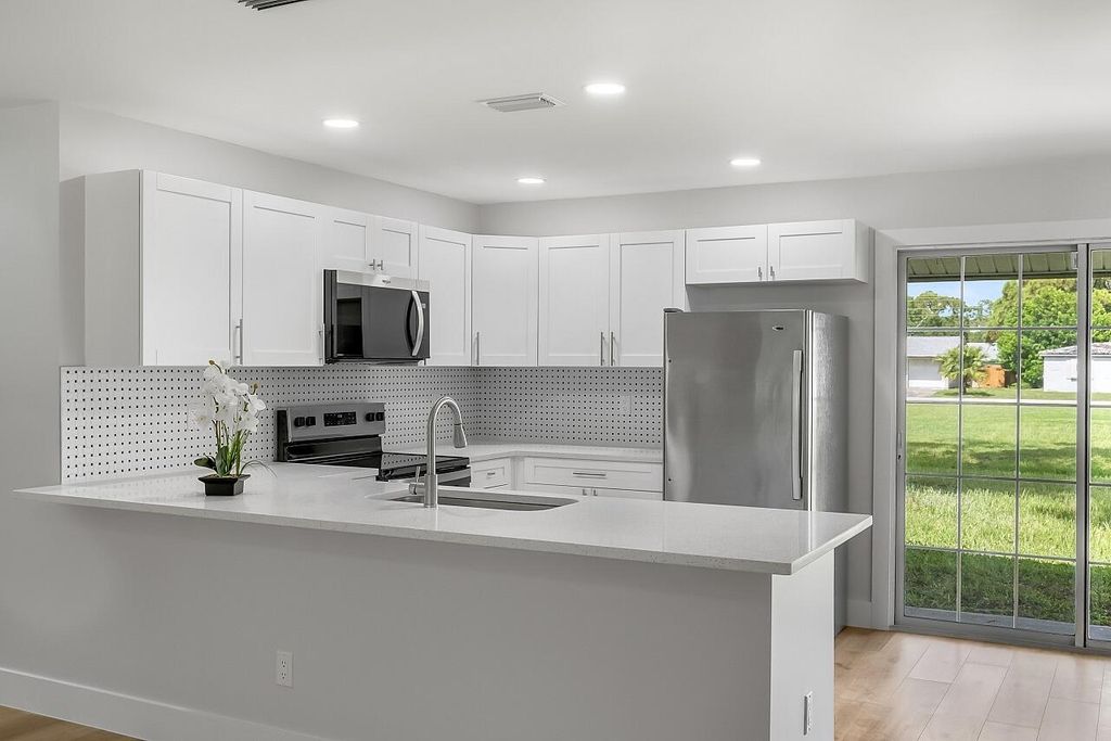 Photo of 534 Michael Street, Sebastian, FL 32958 (MLS # R11114837)