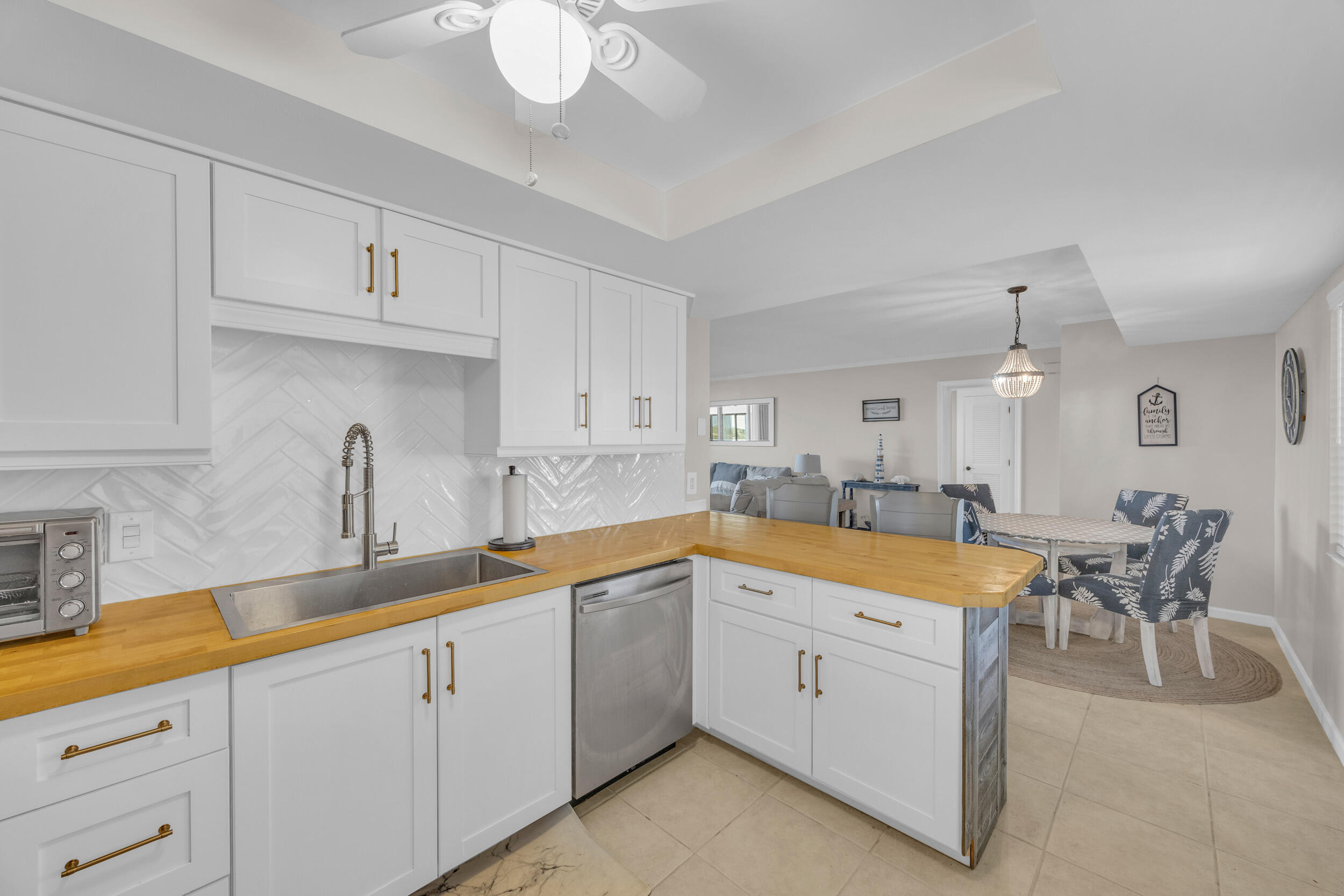 2400 S Ocean Drive 7645