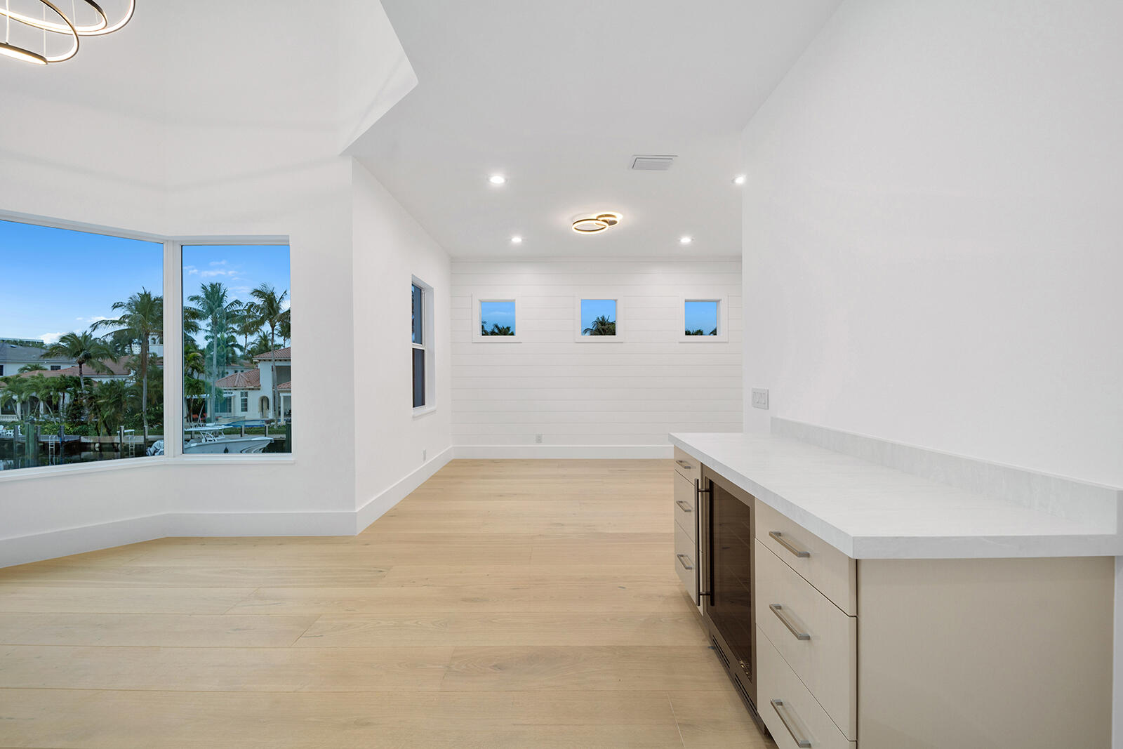 HARBOUR ISLES - Residential