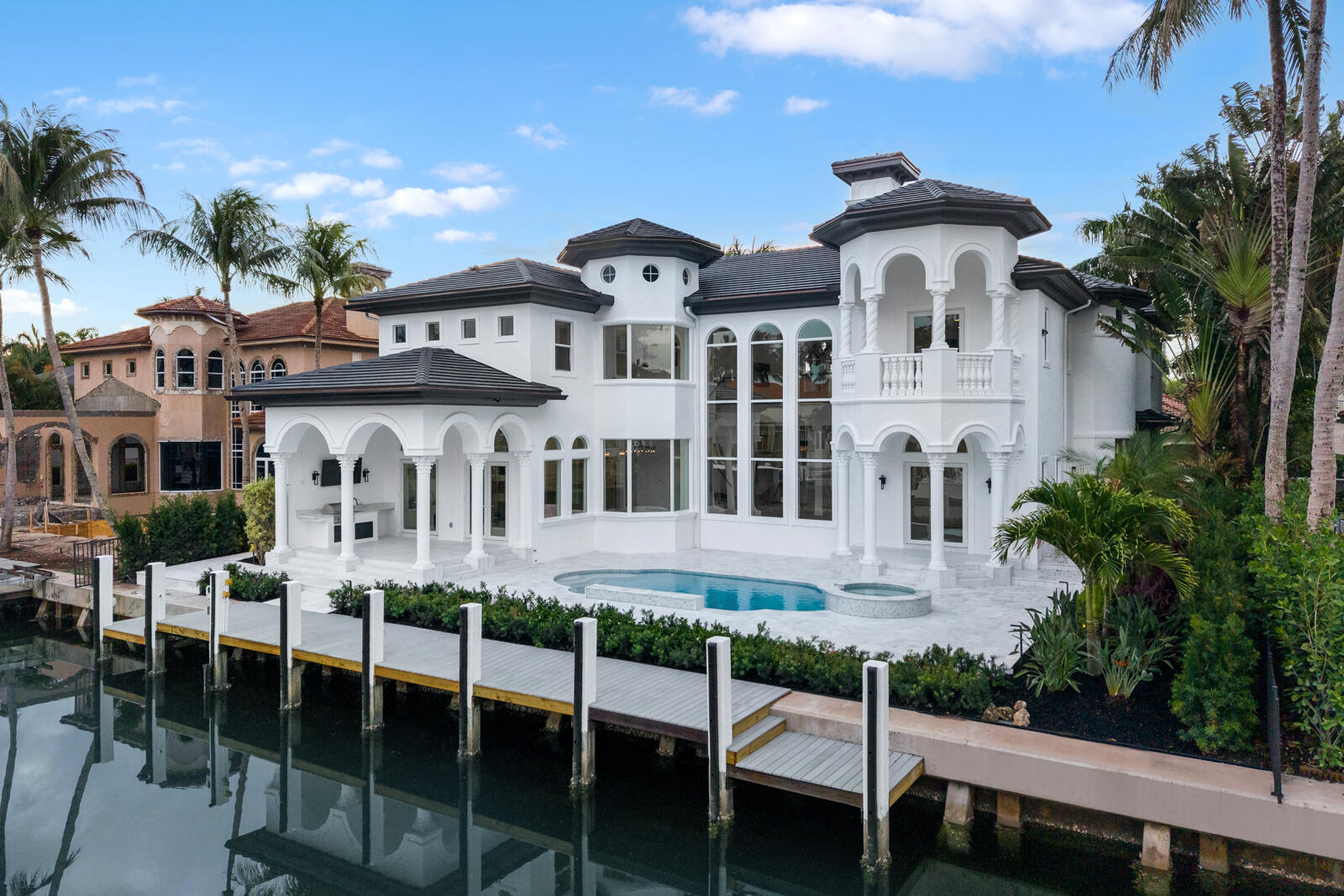 HARBOUR ISLES - Residential