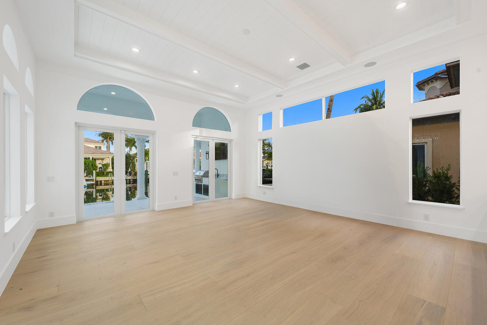 HARBOUR ISLES - Residential