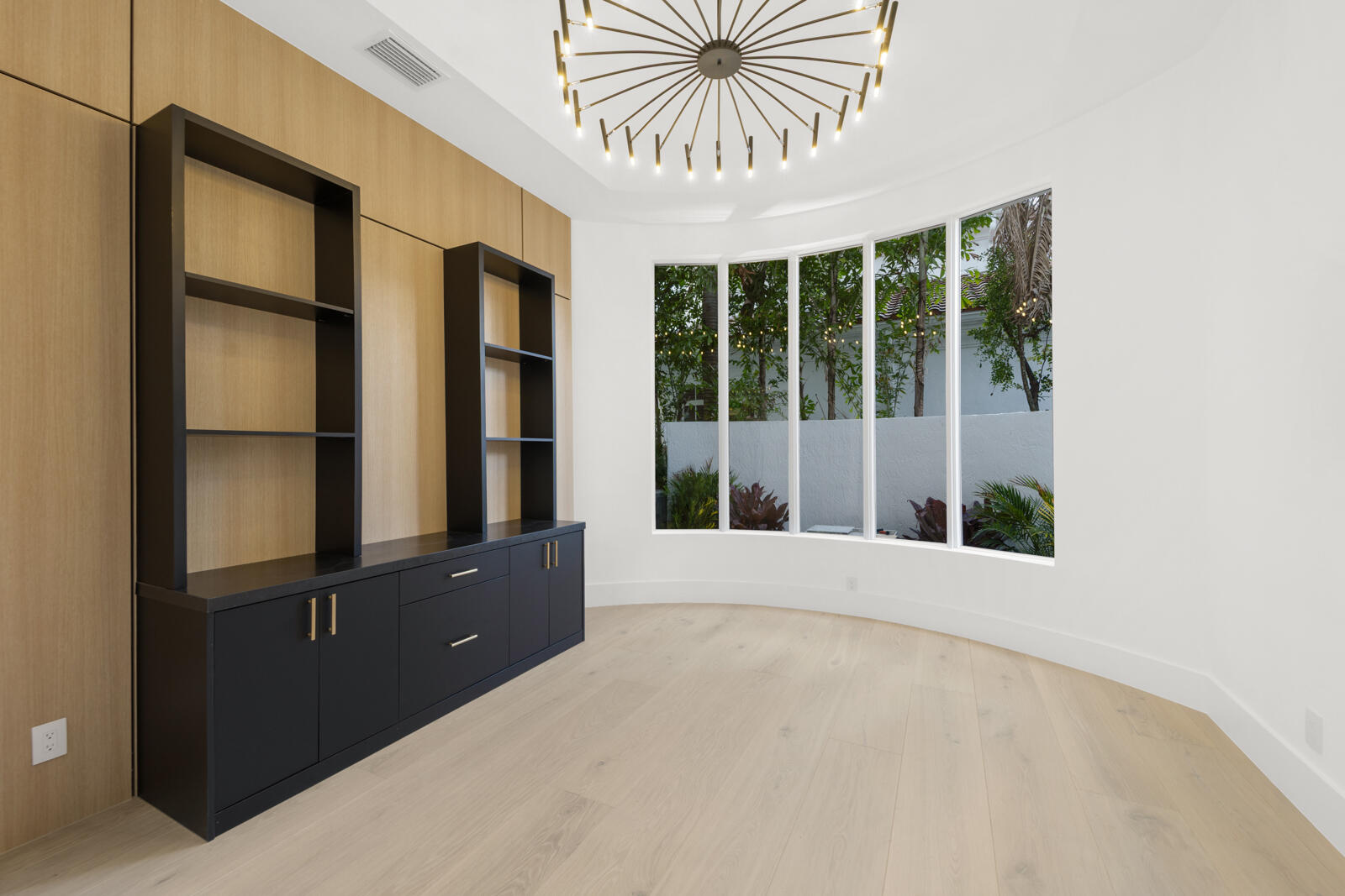 HARBOUR ISLES - Residential