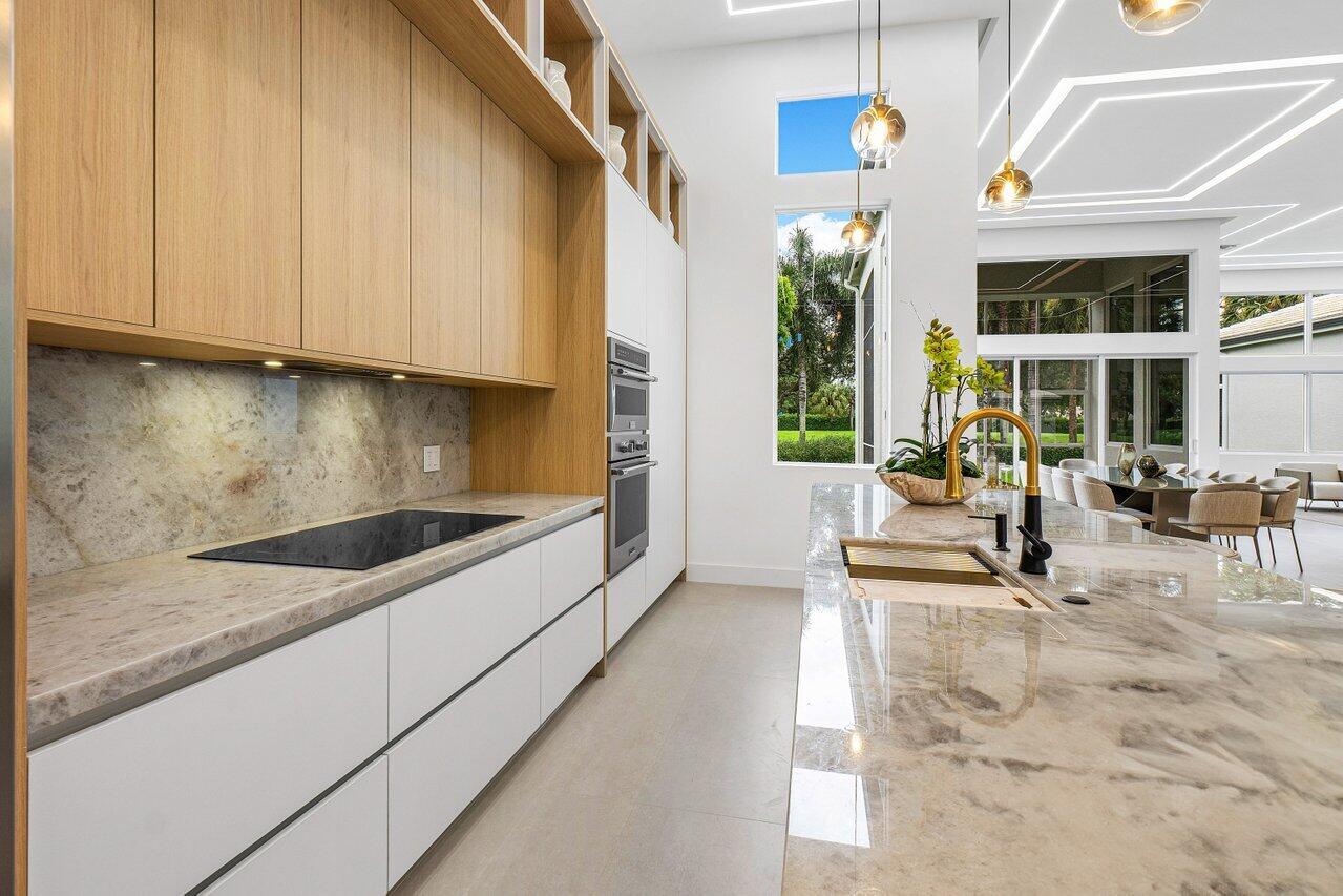 HIDDEN COVE / POLO CLUB - Residential