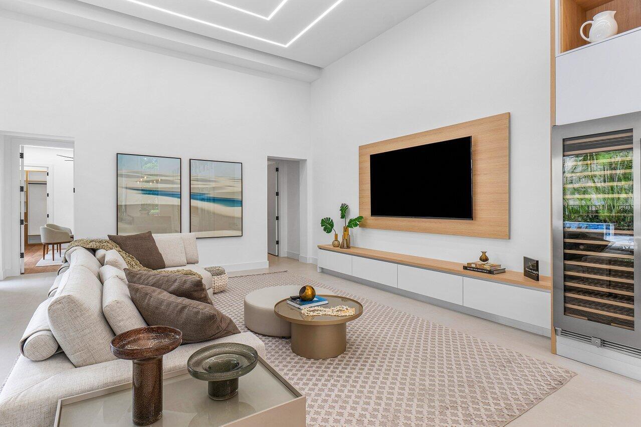 HIDDEN COVE / POLO CLUB - Residential