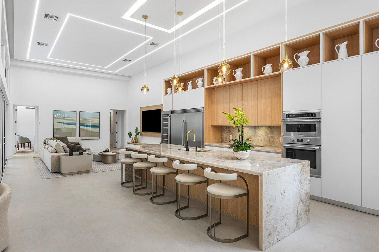 HIDDEN COVE / POLO CLUB - Residential