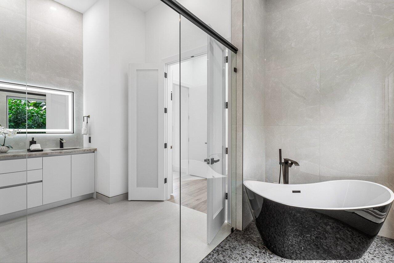 HIDDEN COVE / POLO CLUB - Residential