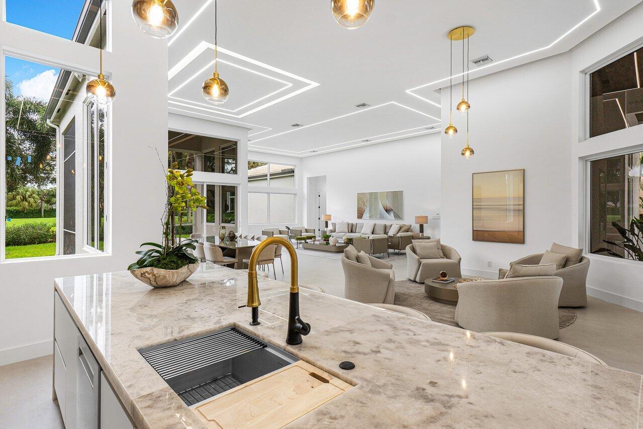 HIDDEN COVE / POLO CLUB - Residential