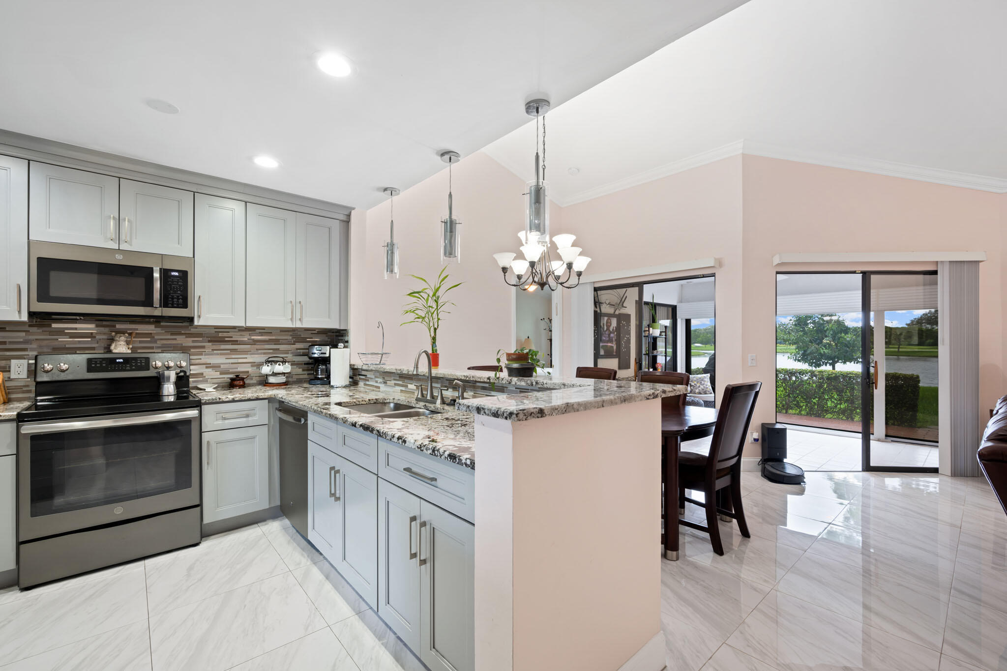 PARKWALK 4 - Residential