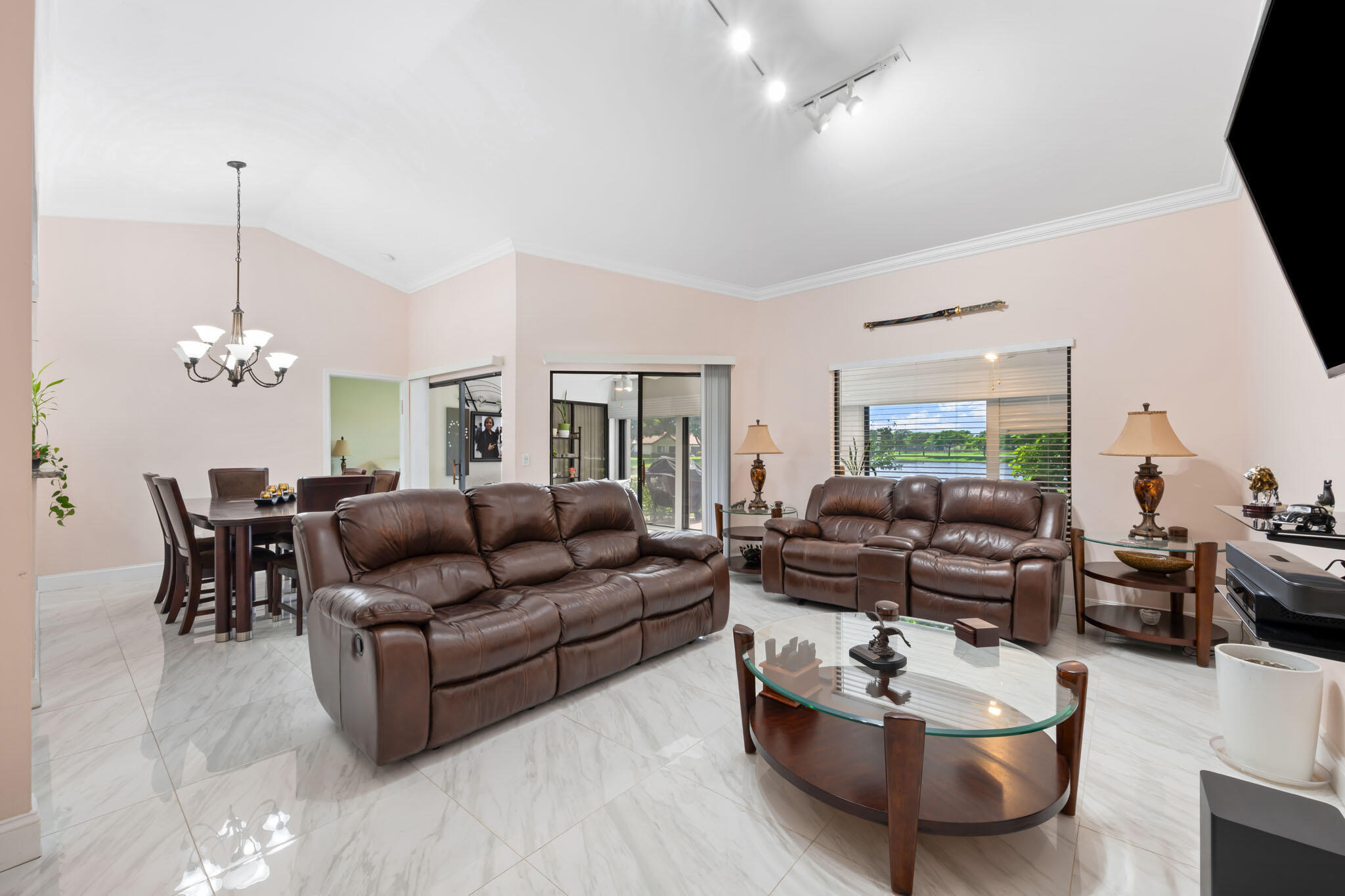 PARKWALK 4 - Residential