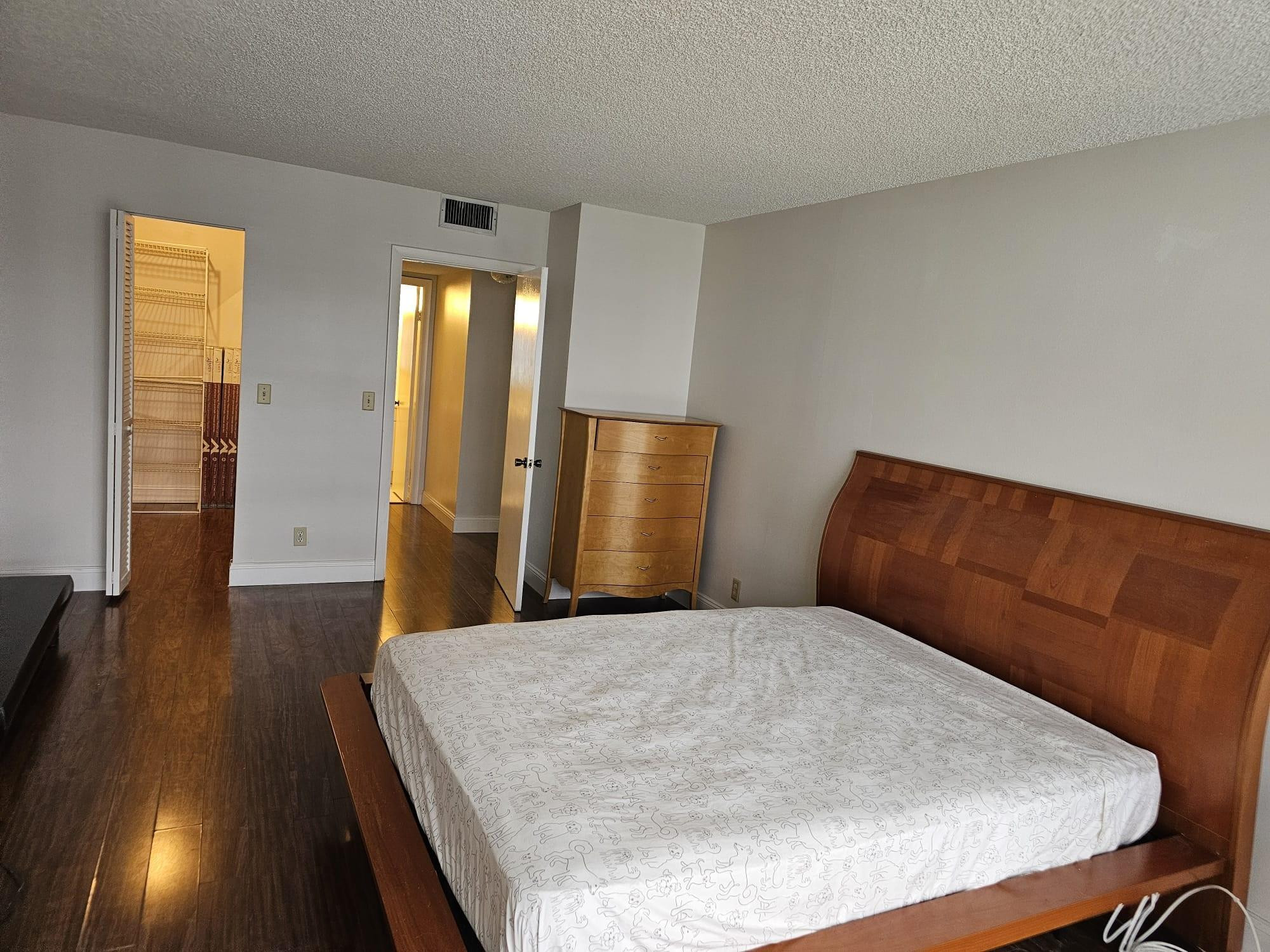 400 Leslie Drive 717