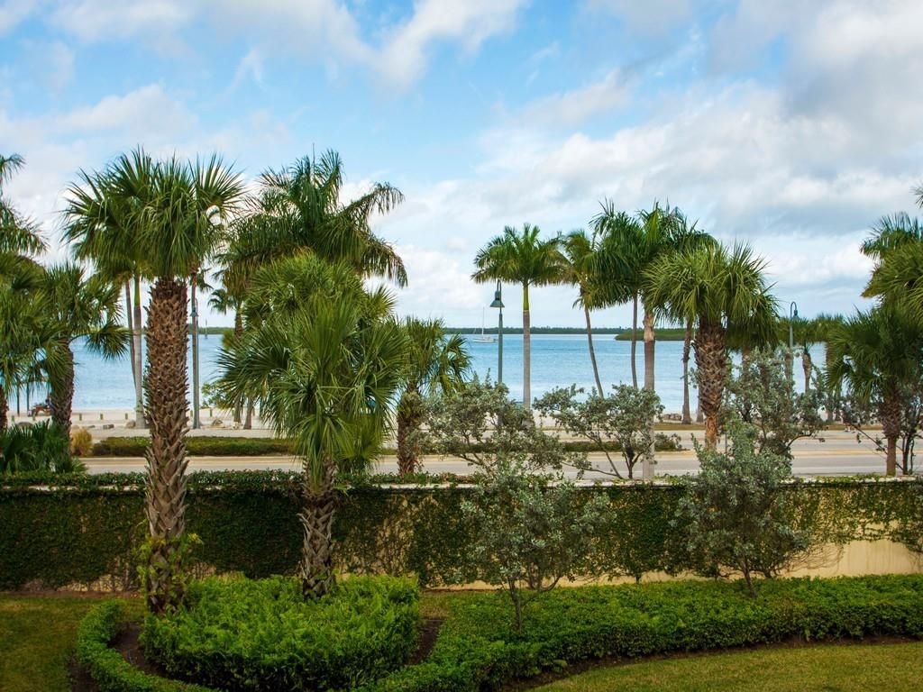 Photo of 35 Harbour Isle Dr #206, Fort Pierce, FL 34949 (MLS # F10268342)