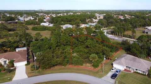 A home in Port Saint Lucie