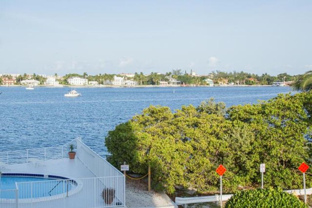 Photo of 301 Croton Avenue #303, Lantana, FL 33462 (MLS # R11087631)