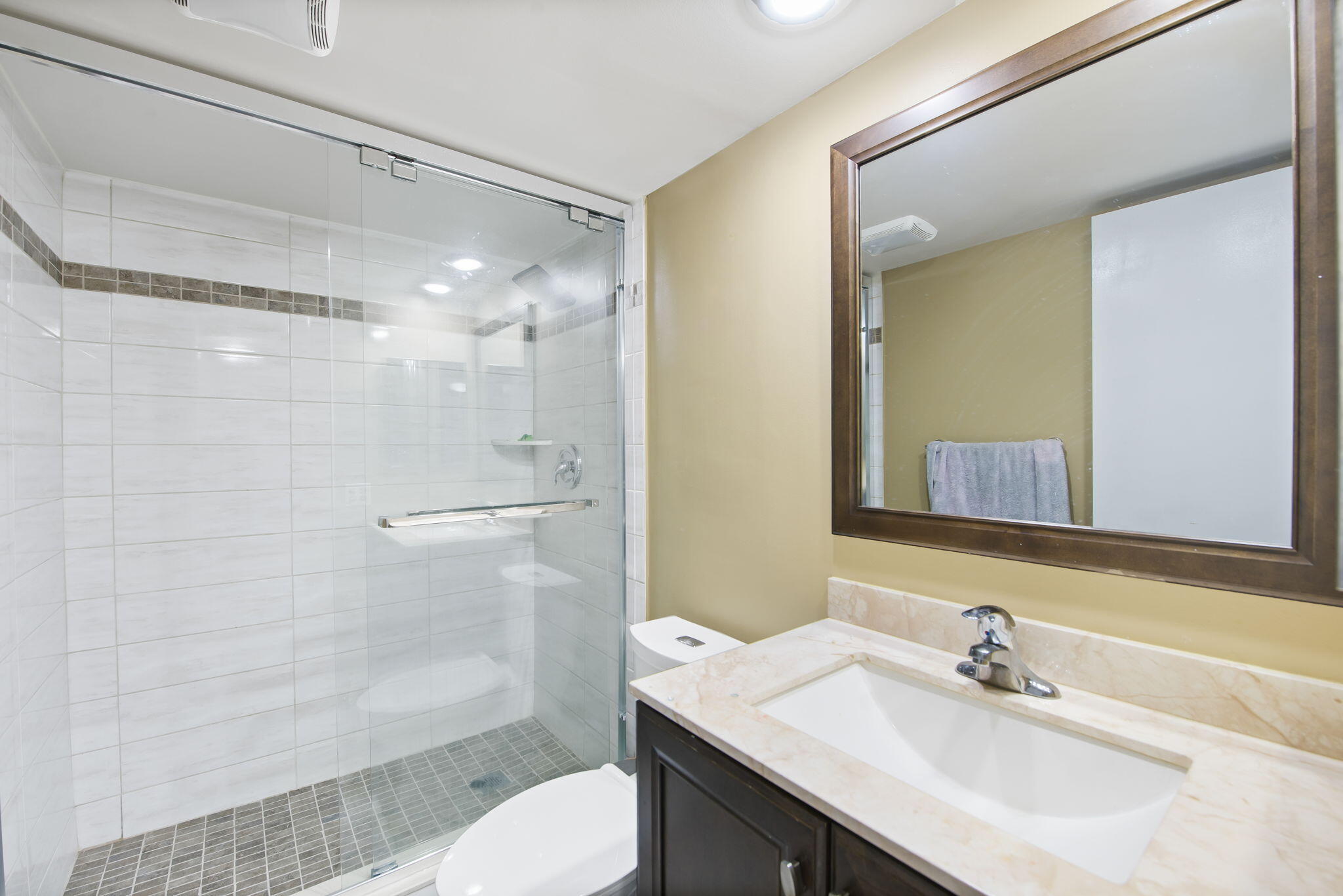NO 104 PALM-AIRE COUNTRY CLUB - Residential