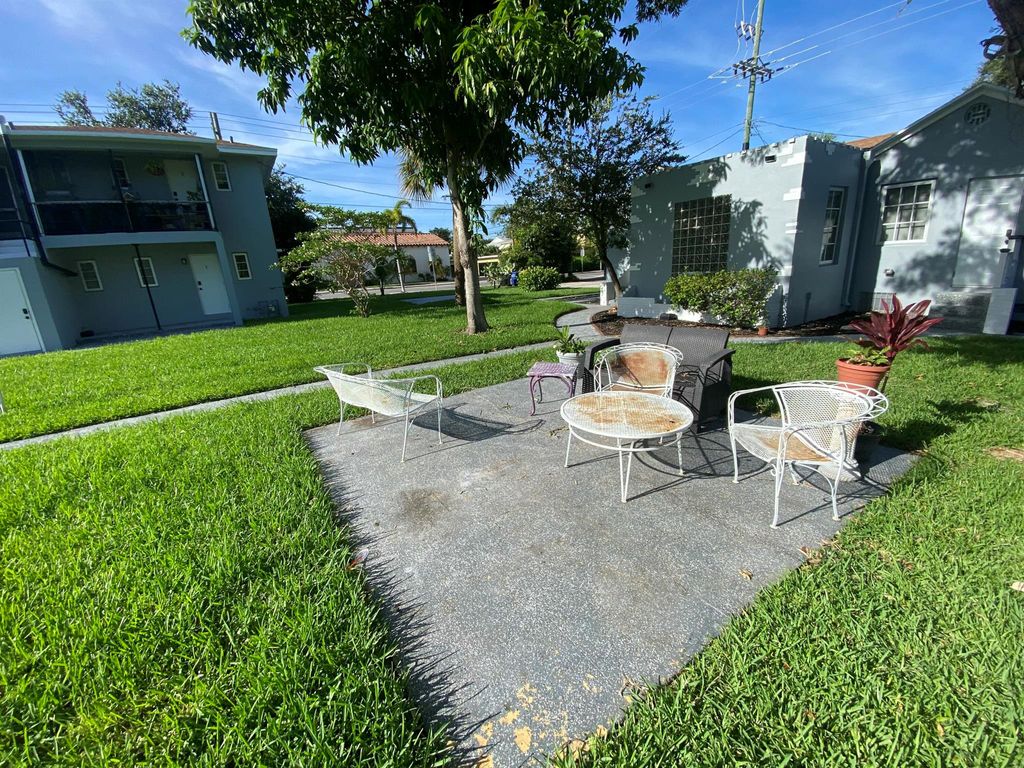 Photo of 112 Lake Avenue #7, Lake Worth Beach, FL 33460 (MLS # R11109758)