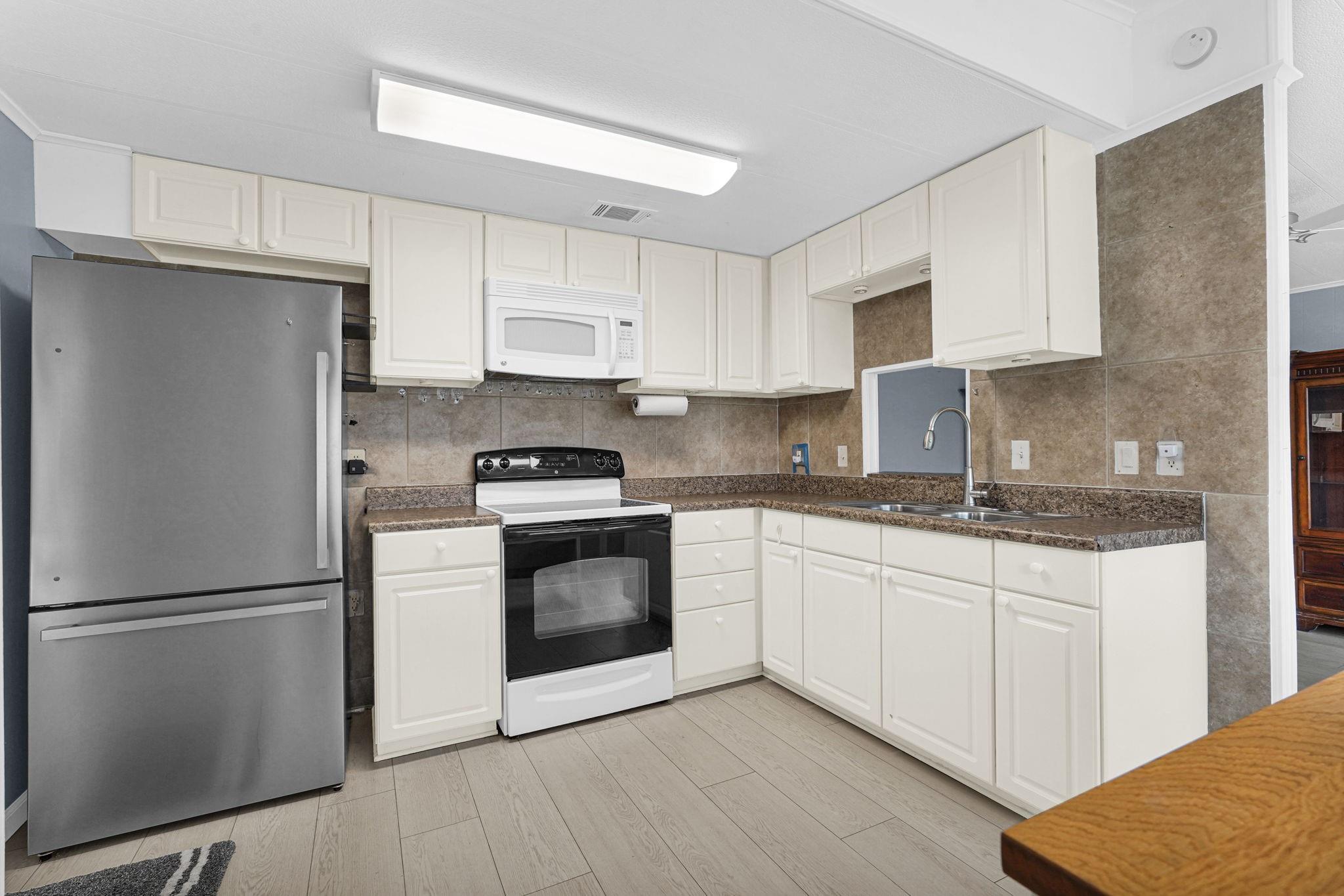 Sunny South Estates - Residential