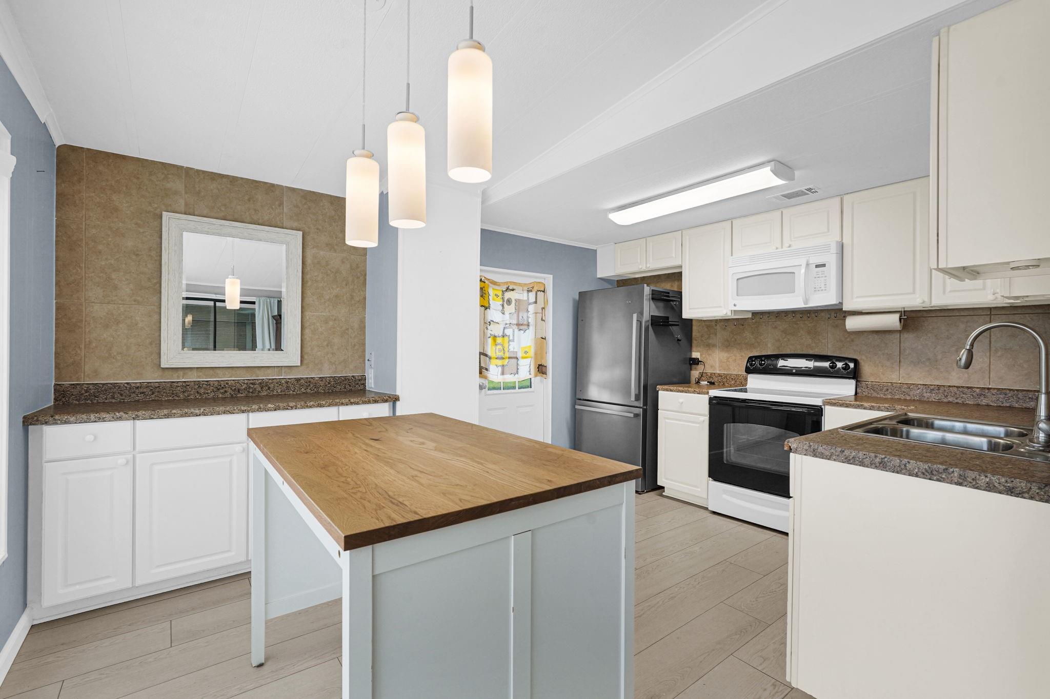 Sunny South Estates - Residential