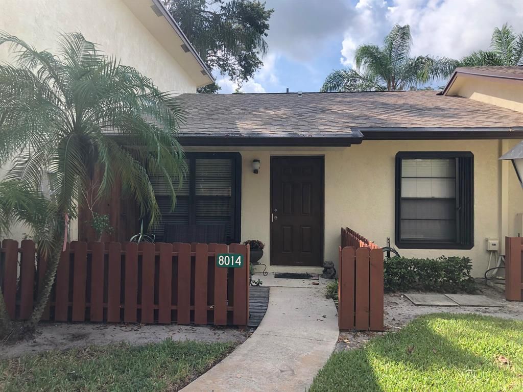 Photo of 8014 SE Villa Circle #2710, Hobe Sound, FL 33455 (MLS # R10742462)