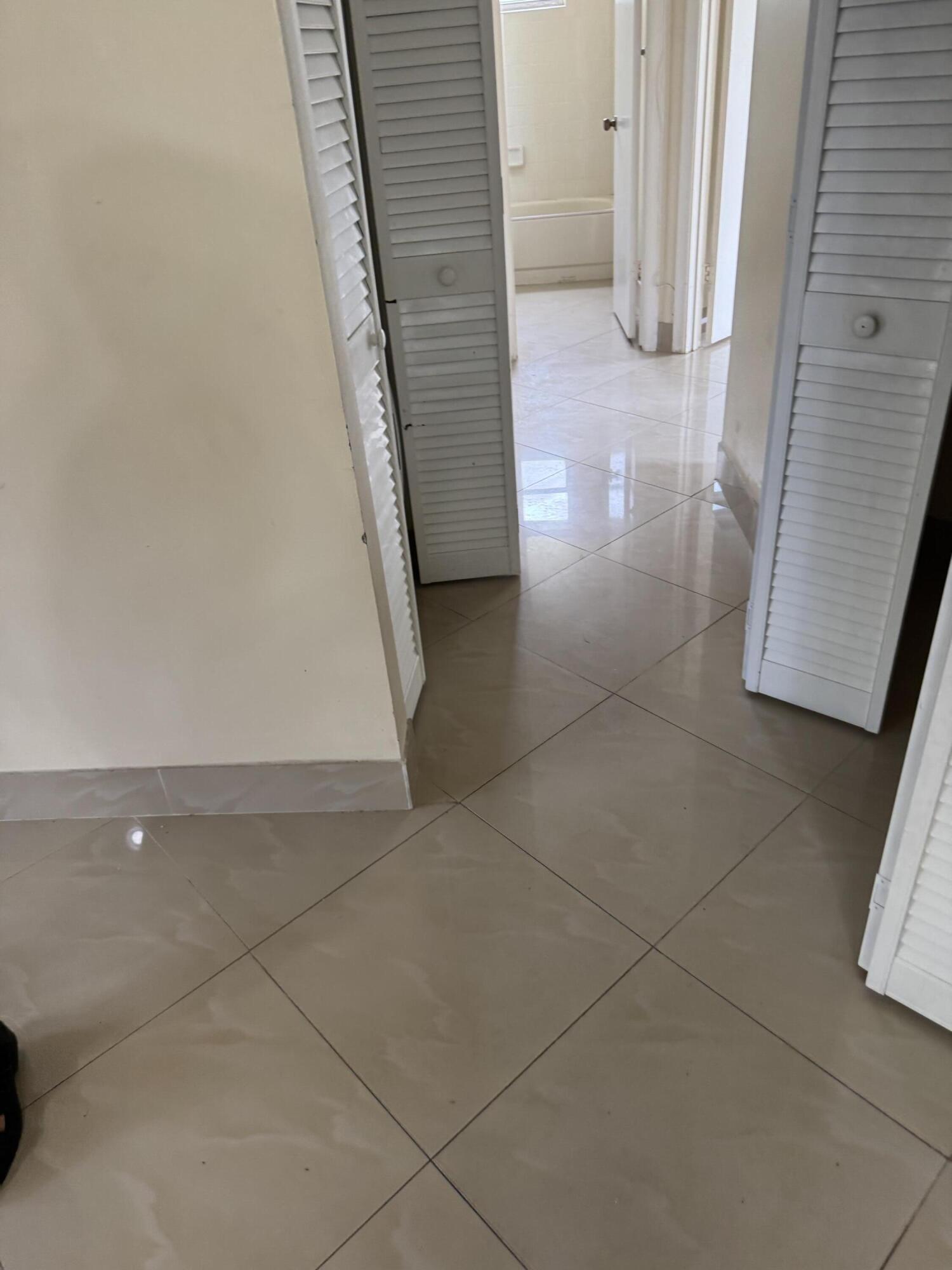 ROSEWOOD CONDO - Residential Lease