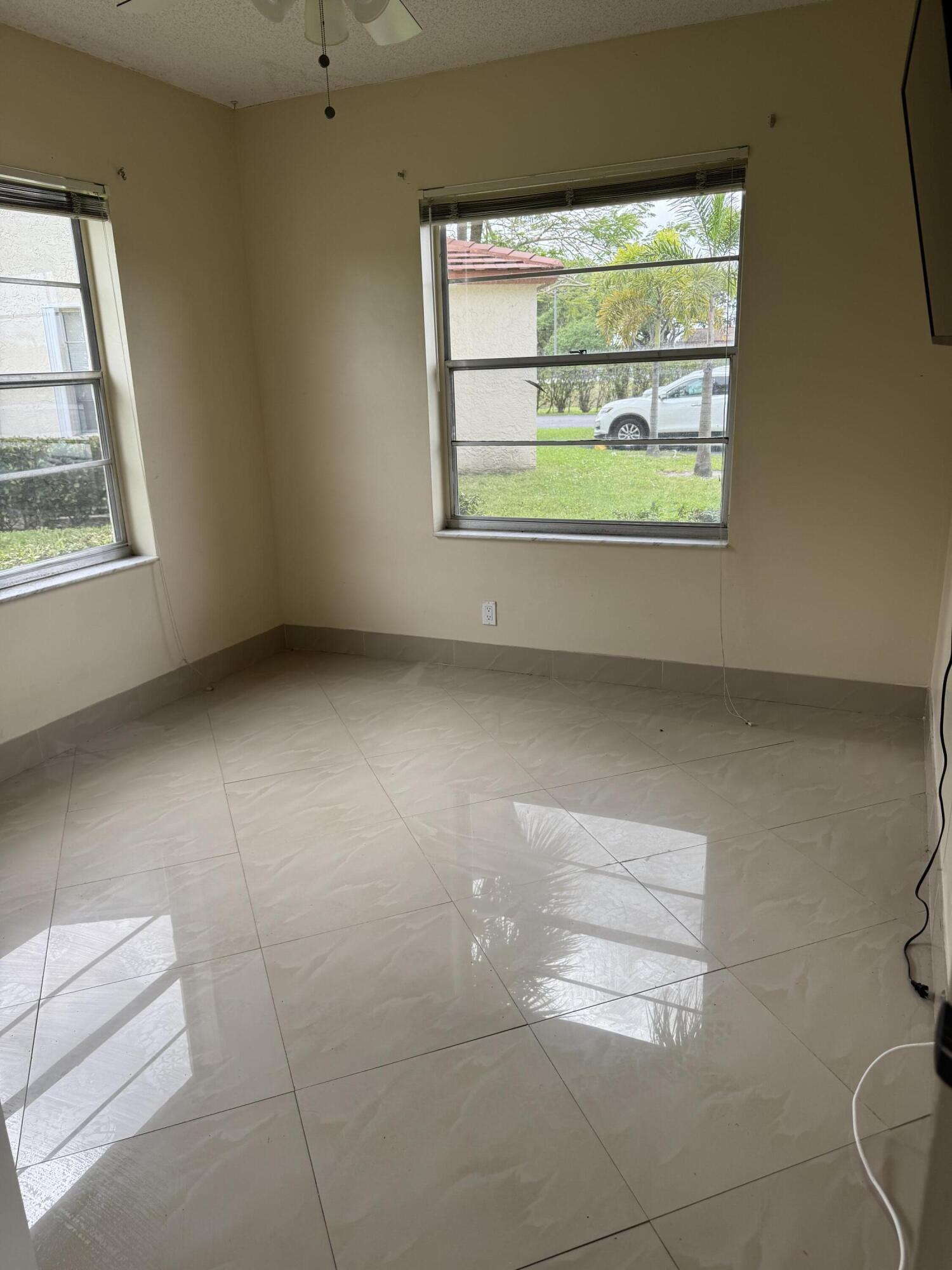 ROSEWOOD CONDO - Residential Lease