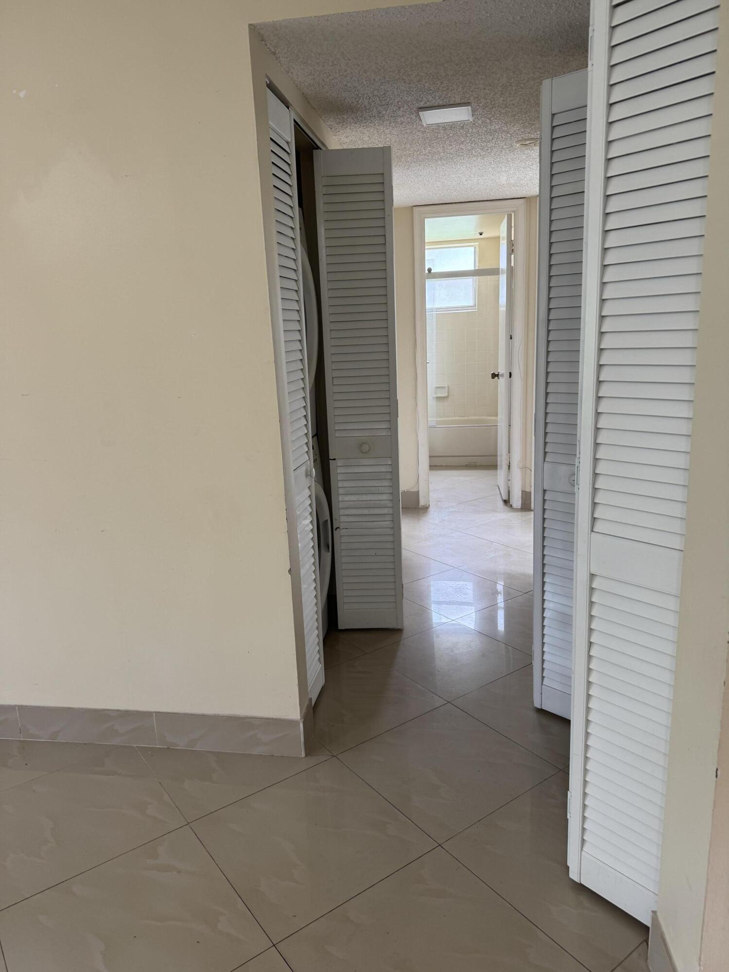 ROSEWOOD CONDO - Residential Lease