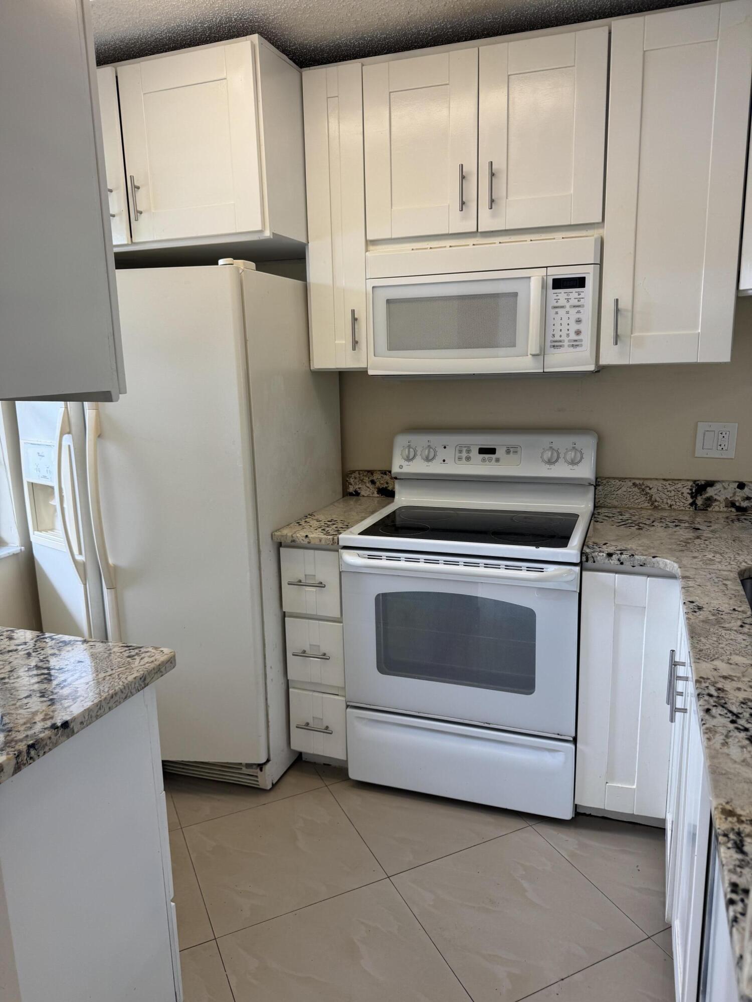 ROSEWOOD CONDO - Residential Lease
