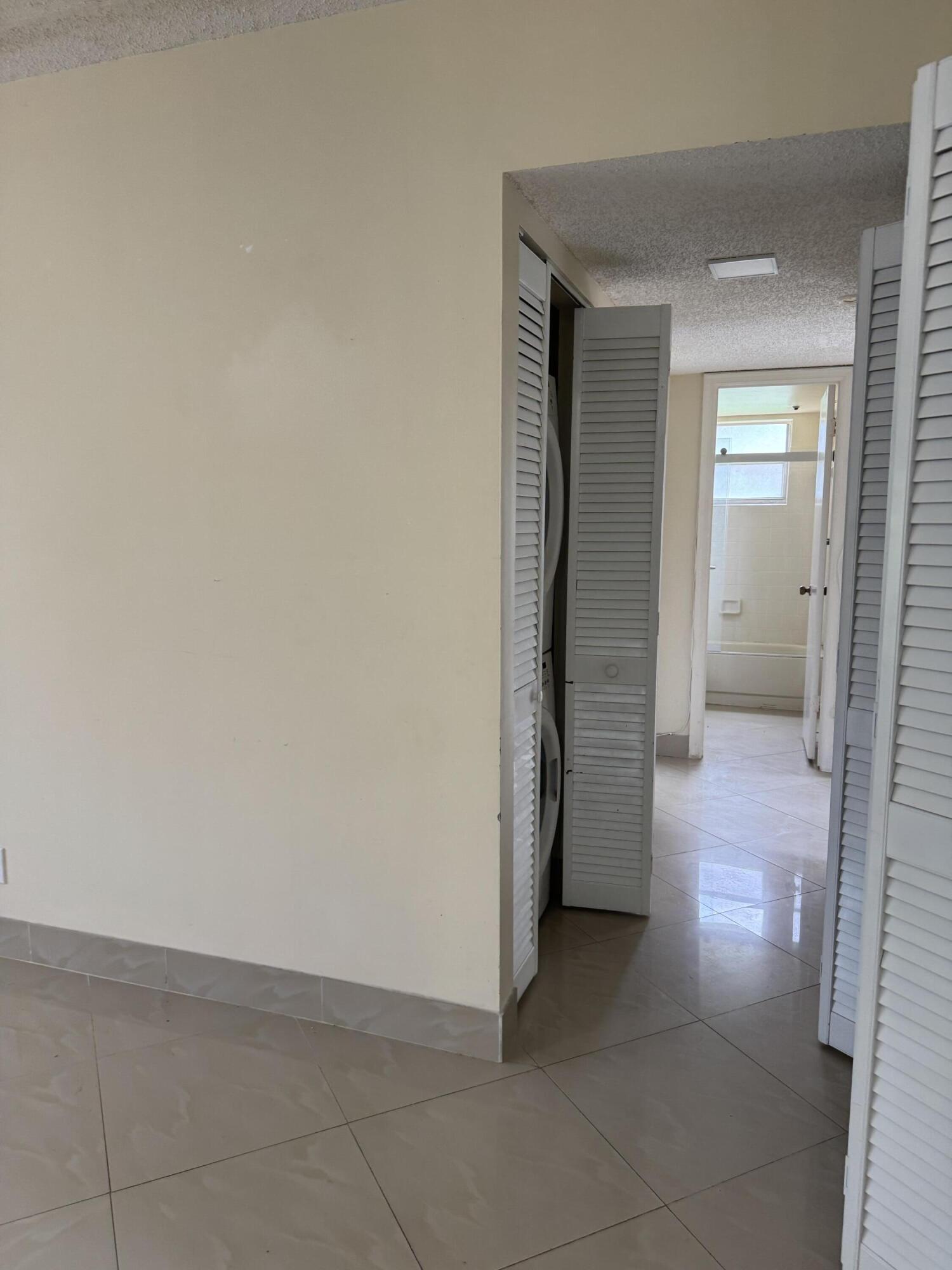 ROSEWOOD CONDO - Residential Lease