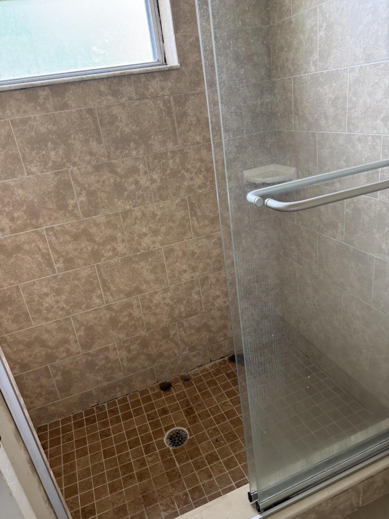 ROSEWOOD CONDO - Residential Lease
