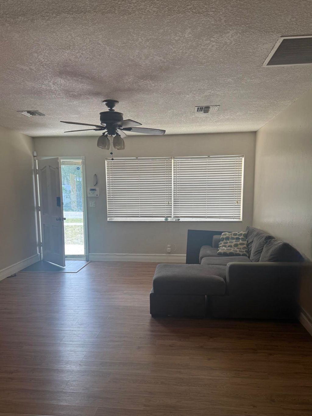 Photo of 4440 NE 4th Avenue, Deerfield Beach, FL 33064 (MLS # B26032701)