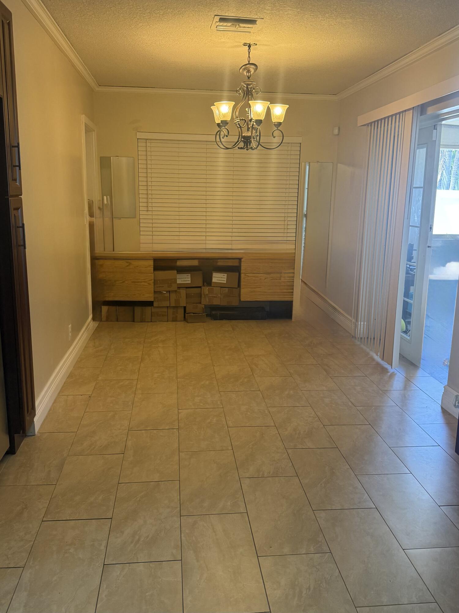 View photos, virtual tours, details... 4440 NE 4th Avenue