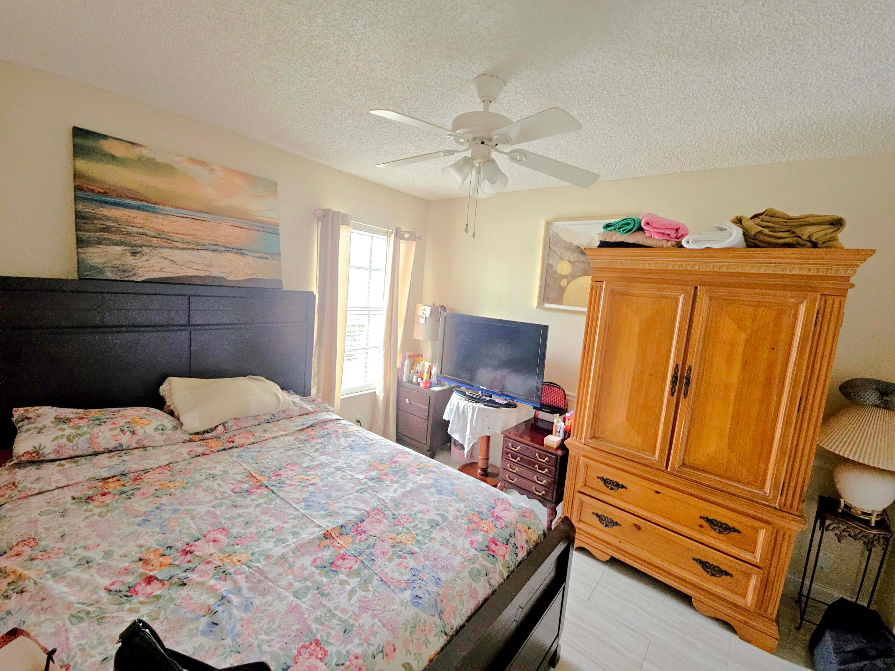 THE MEADOWS - Residential Lease