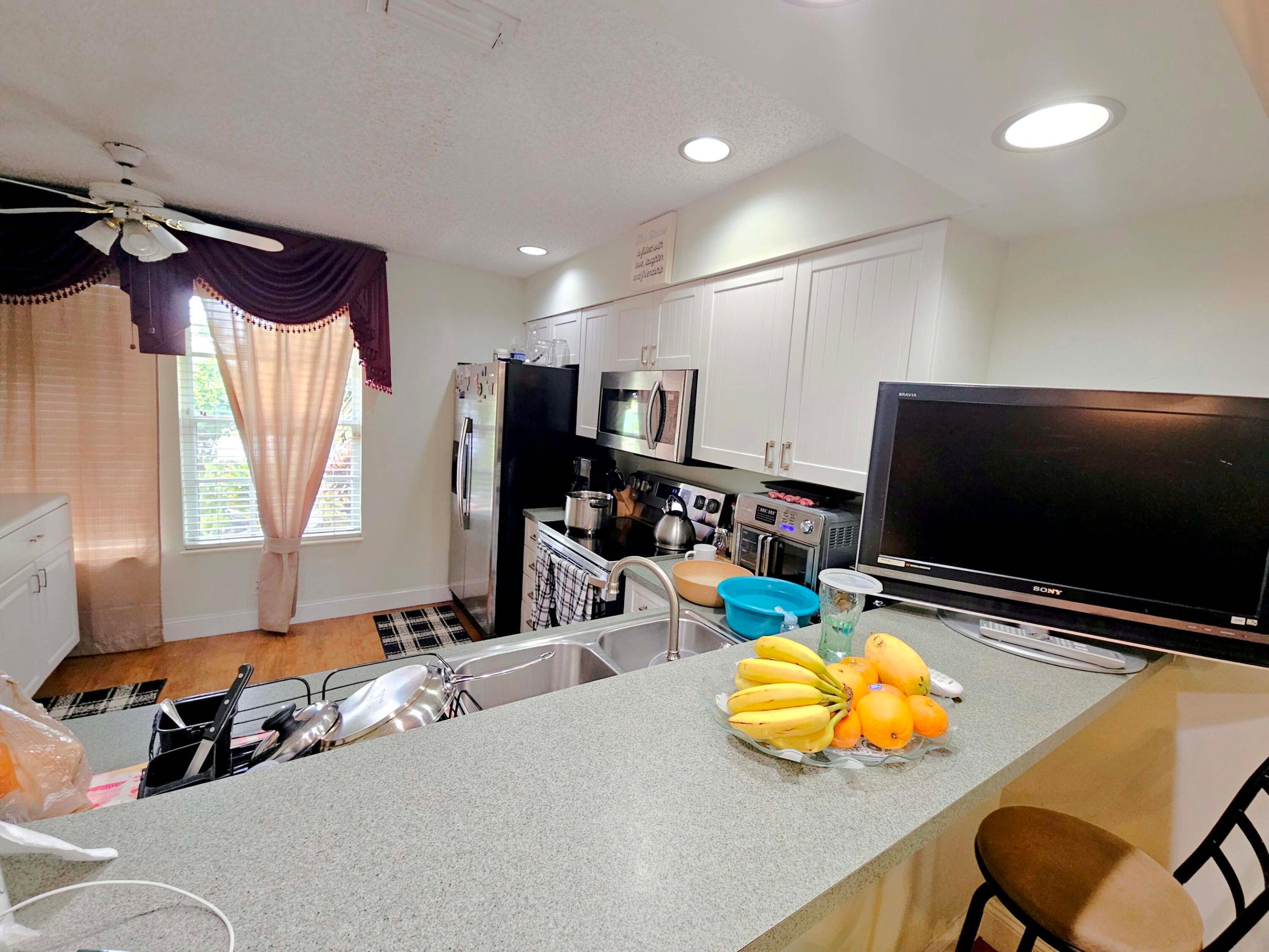 THE MEADOWS - Residential Lease