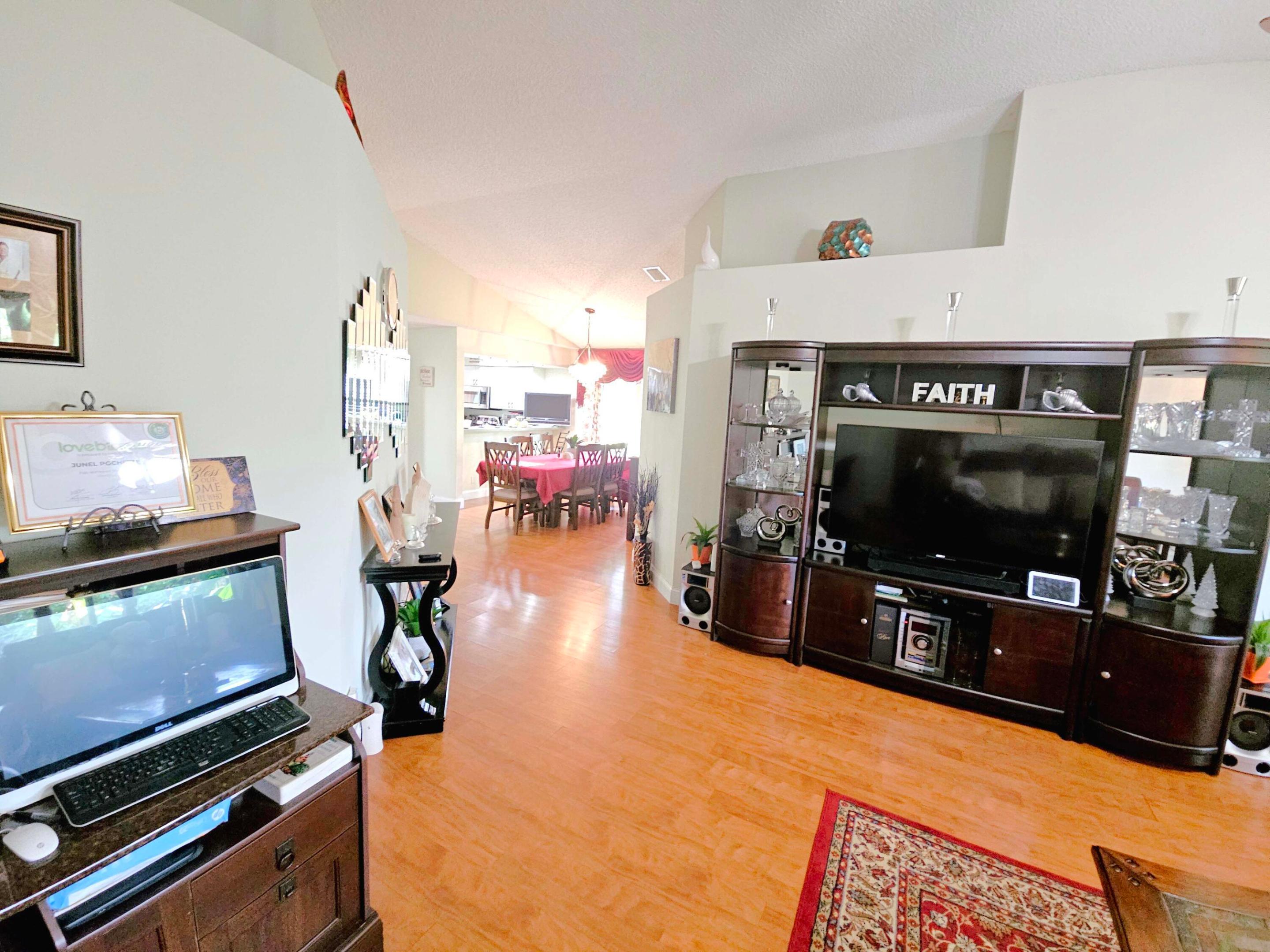 THE MEADOWS - Residential Lease