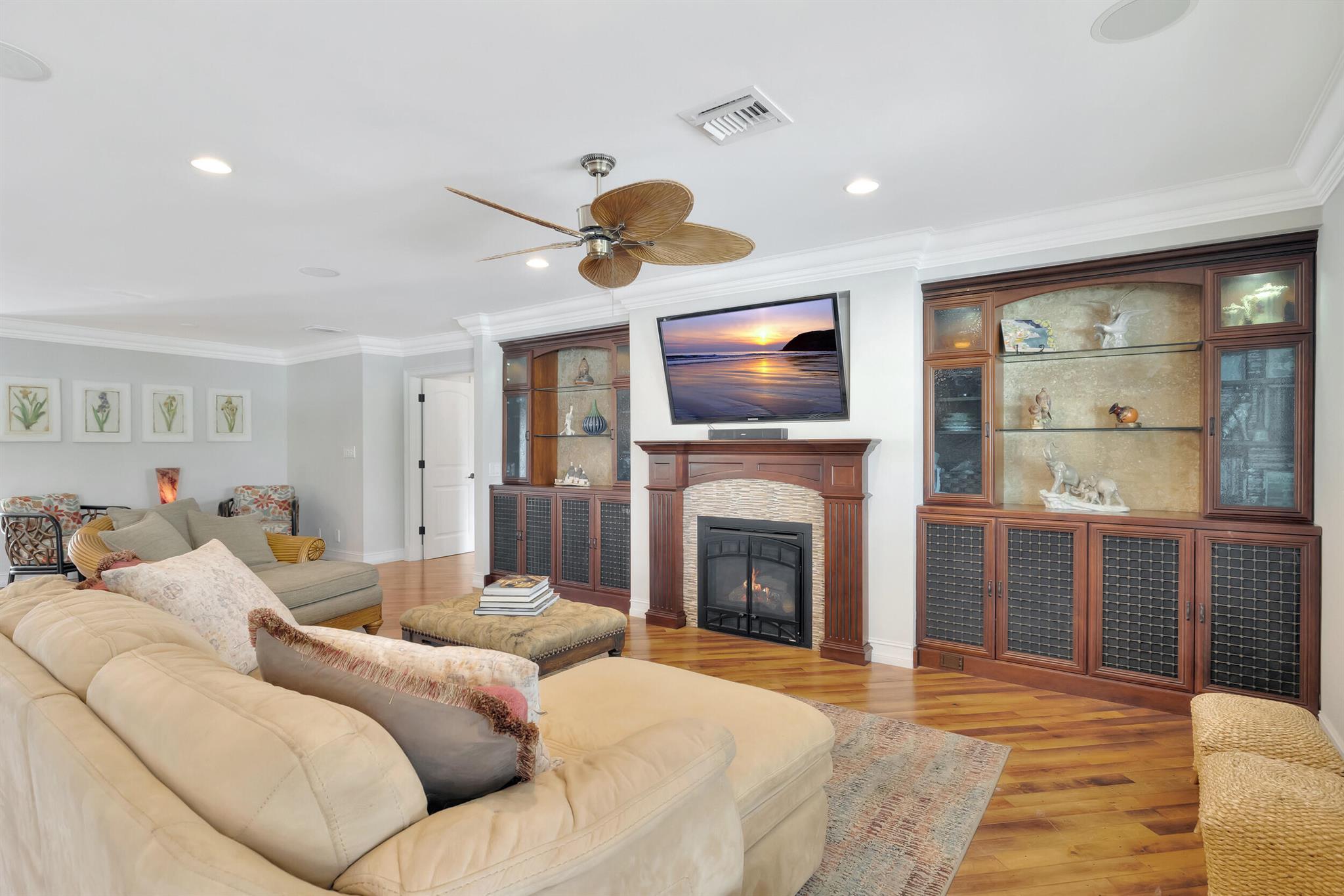 POINSETTIA GARDENS FIRST - Residential