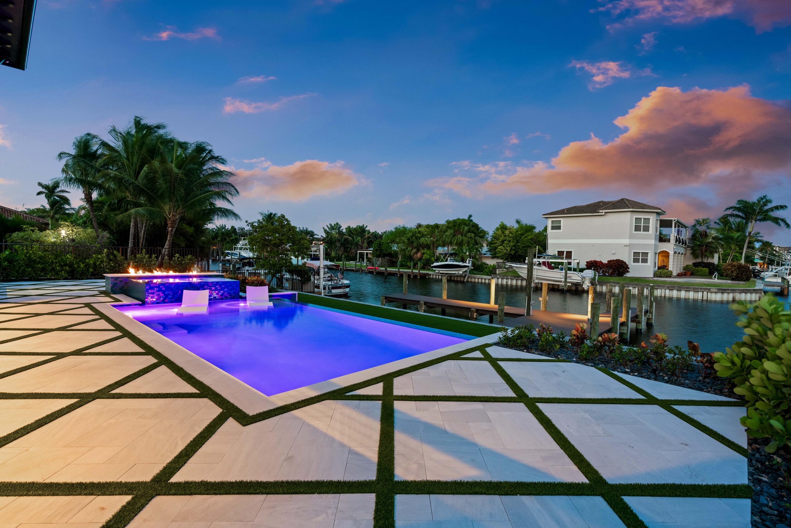 PIRATES COVE - Residential