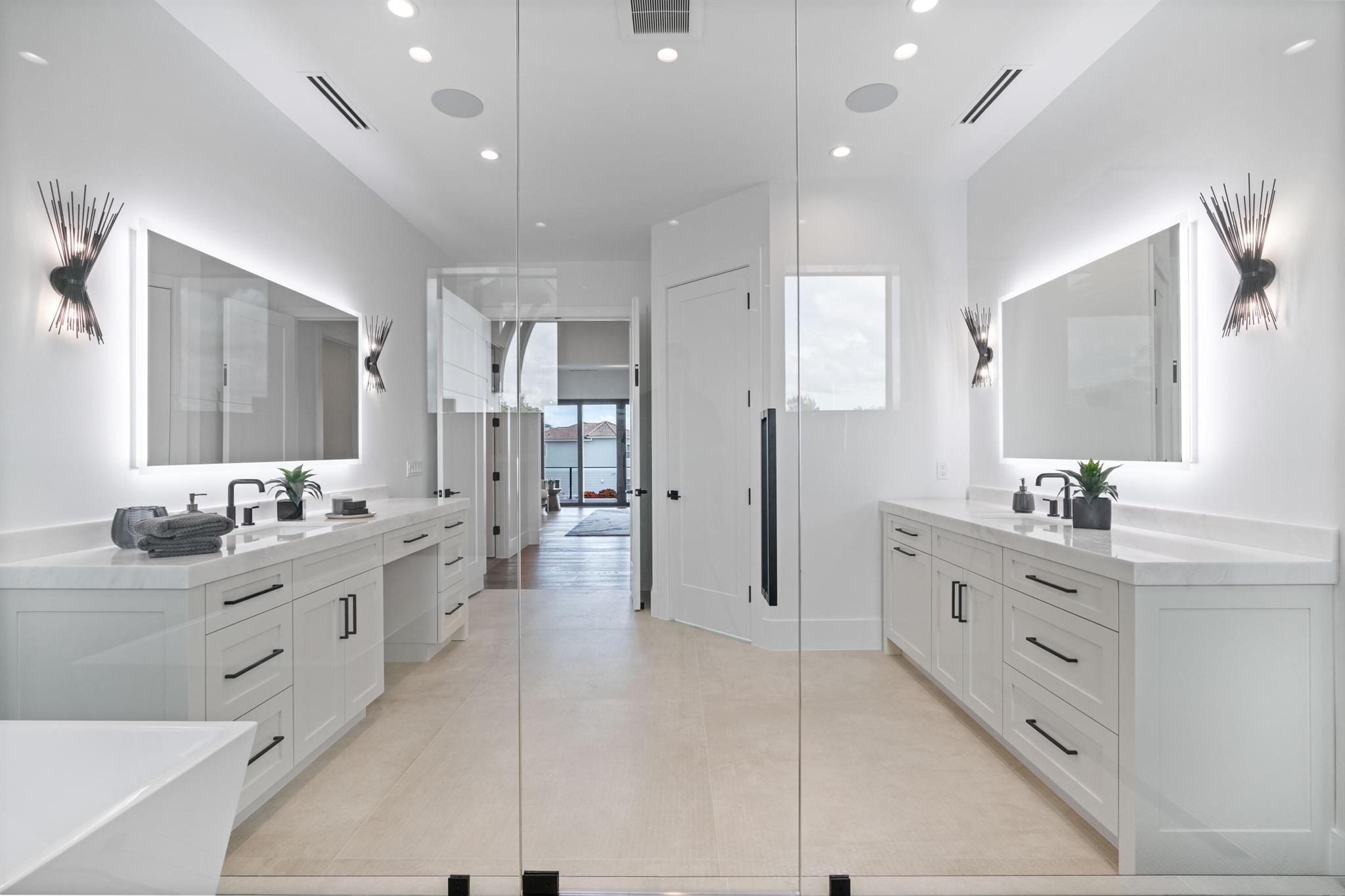 PIRATES COVE - Residential