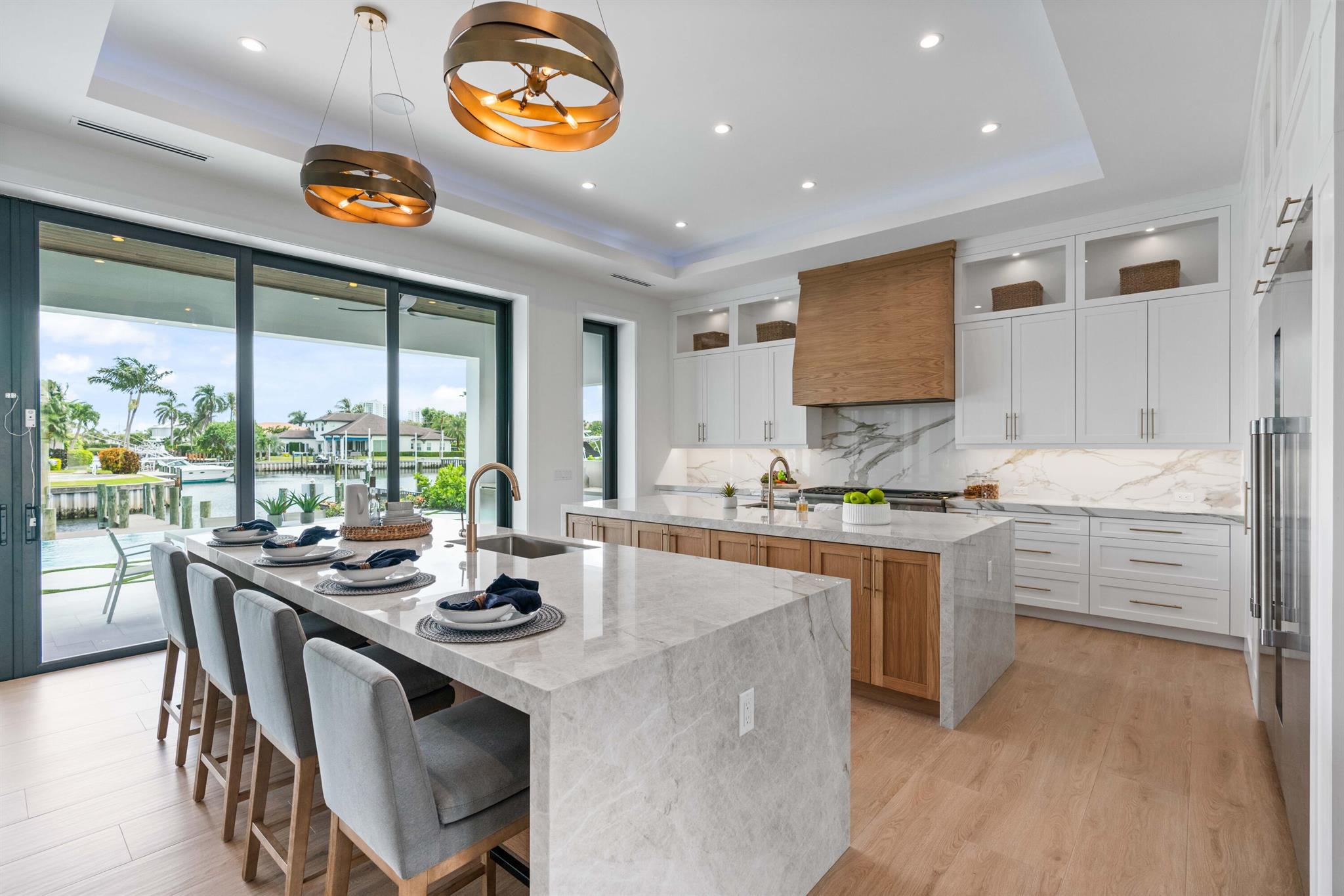 PIRATES COVE - Residential