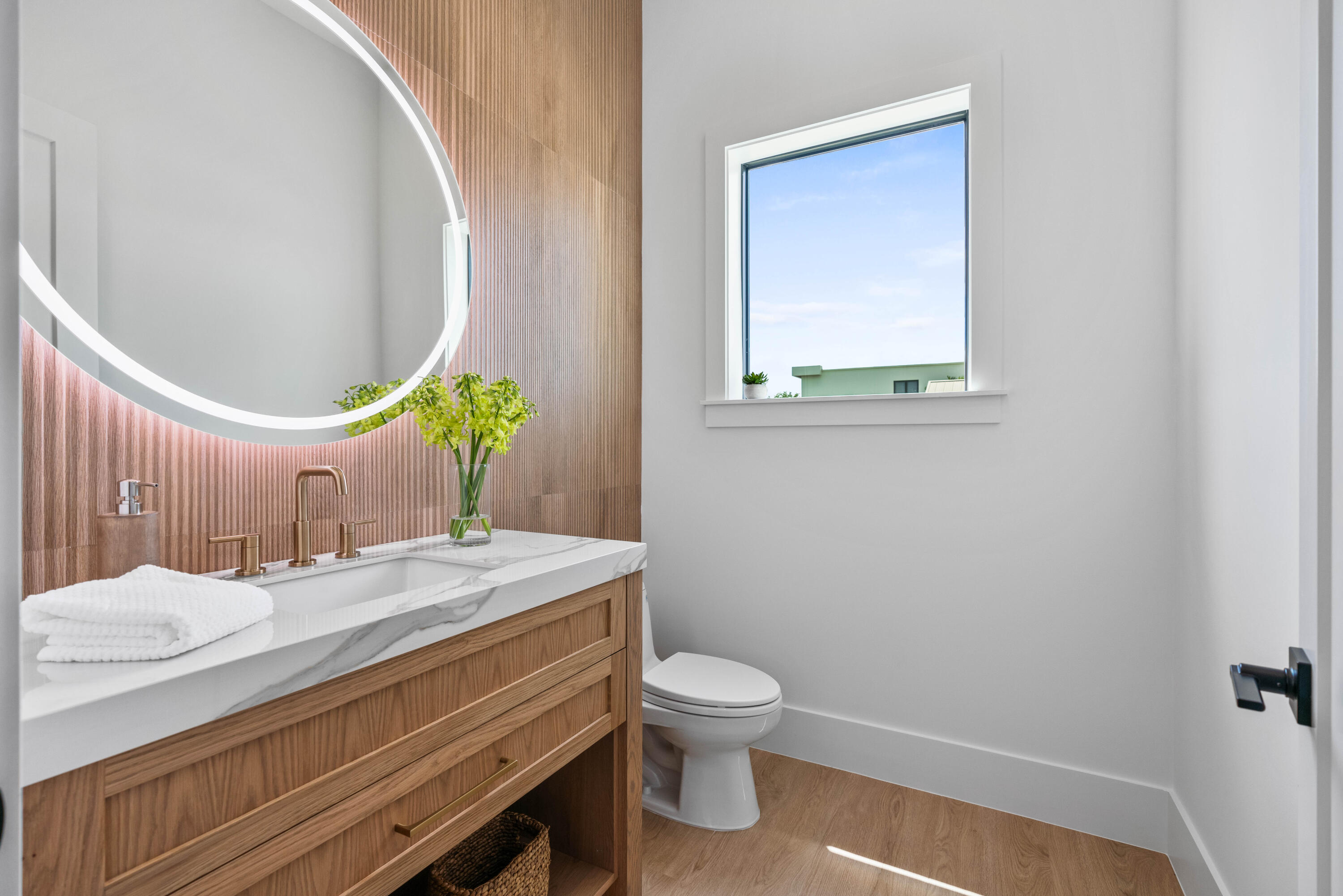 PIRATES COVE - Residential