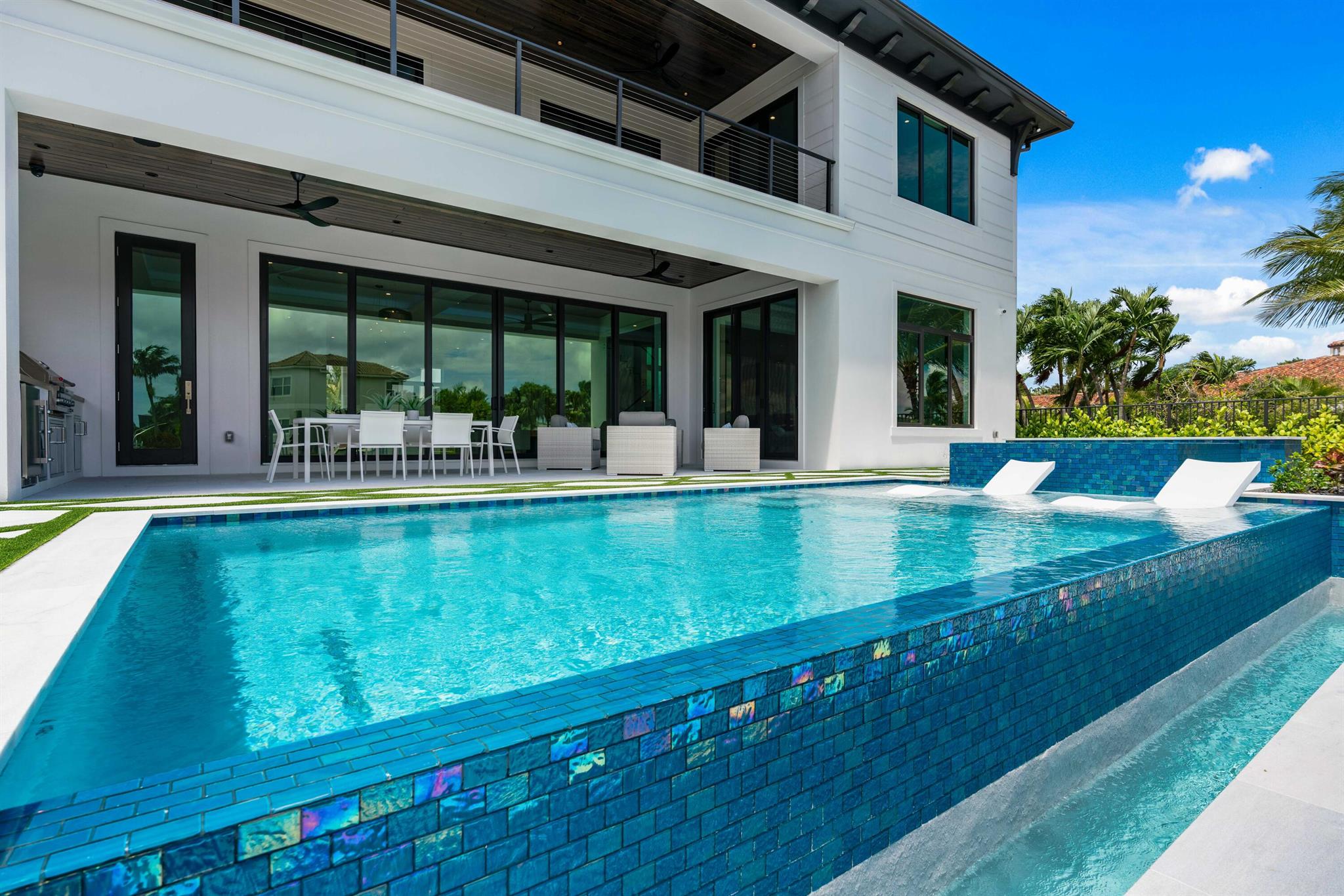 PIRATES COVE - Residential