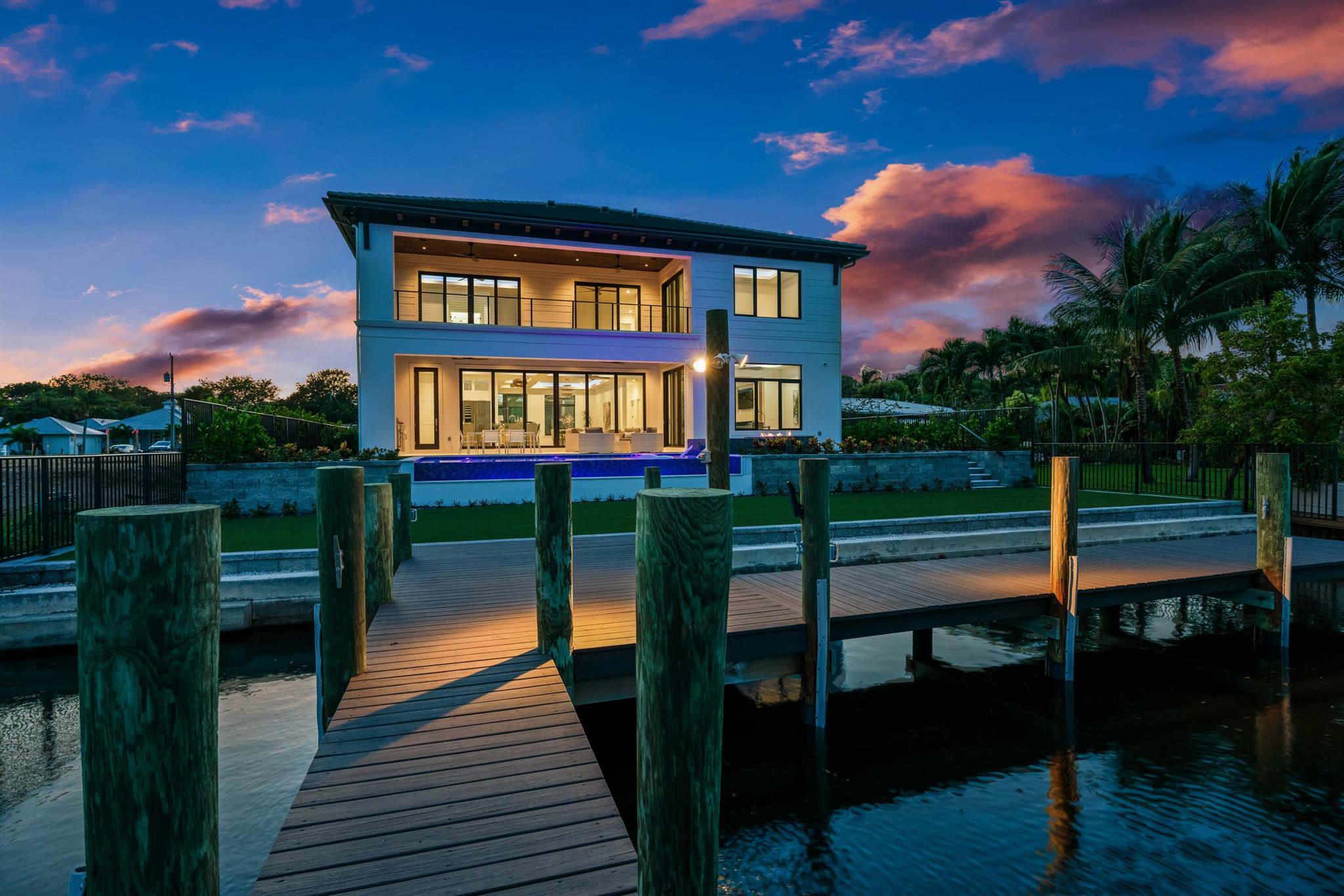 PIRATES COVE - Residential