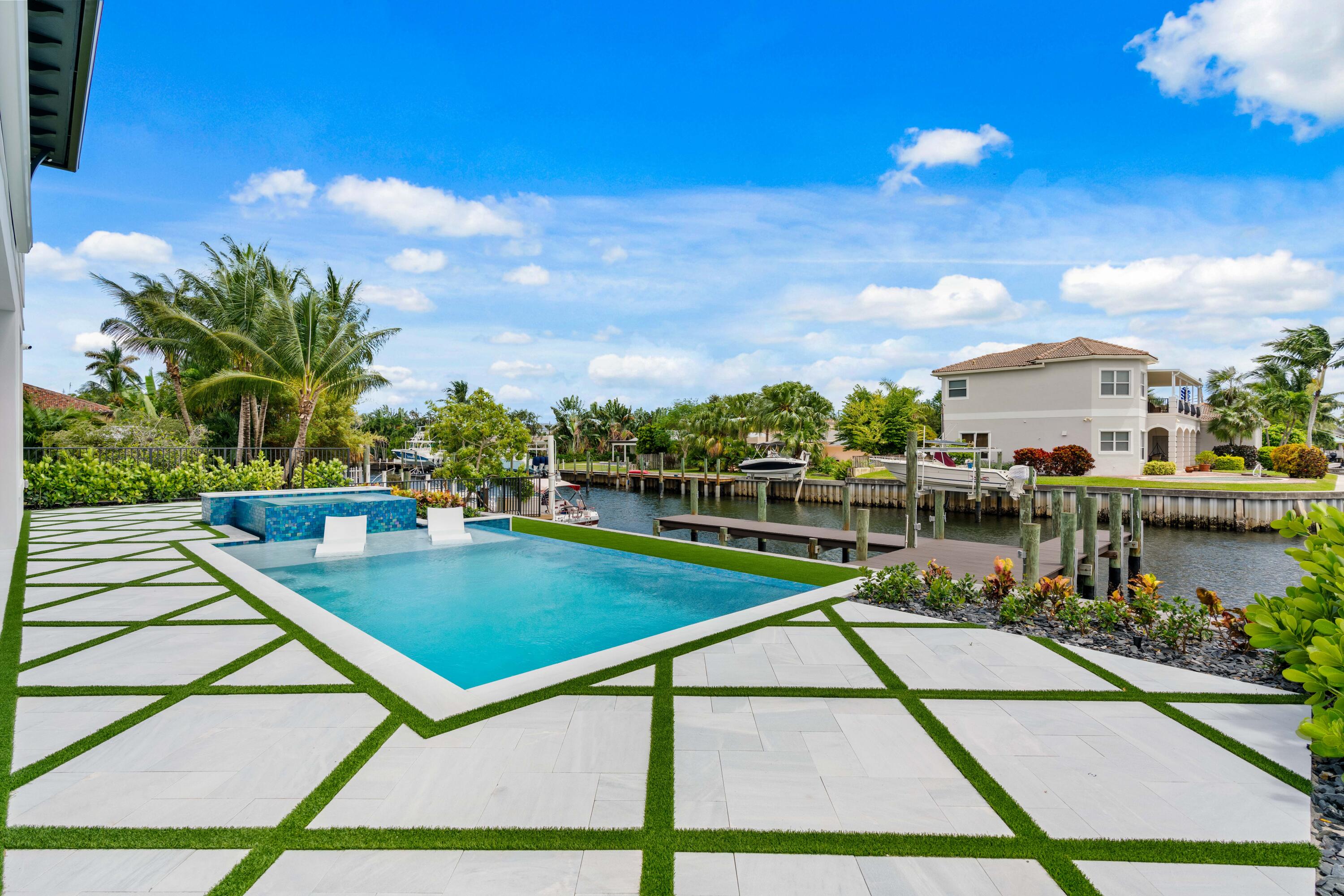 PIRATES COVE - Residential