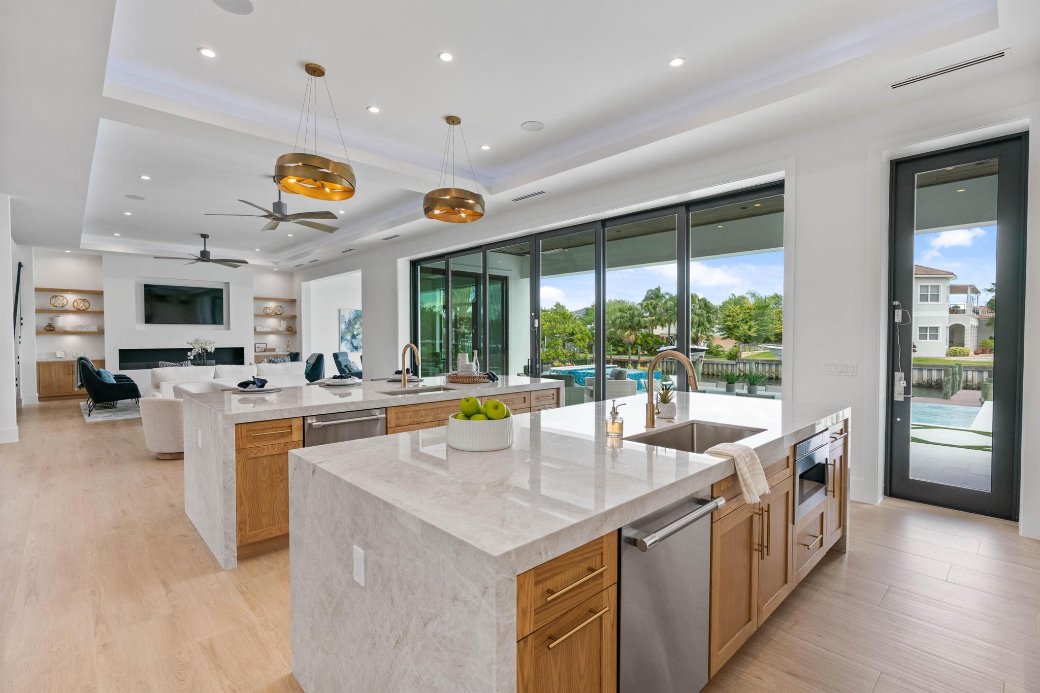 PIRATES COVE - Residential